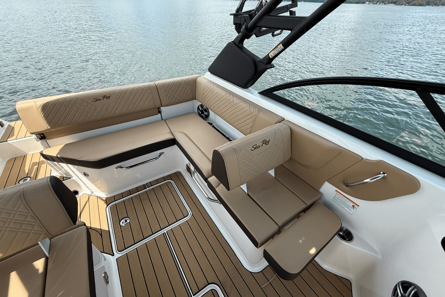 2026 Sea Ray SDX 230 Surf Image Thumbnail #15