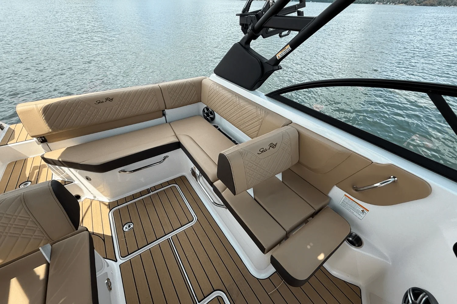 2026 Sea Ray SDX 230 Surf Image Thumbnail #15