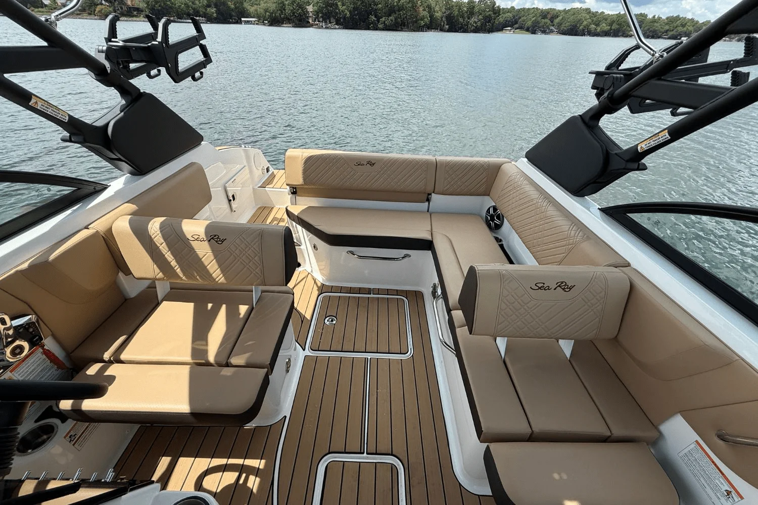 2026 Sea Ray SDX 230 Surf Image Thumbnail #21