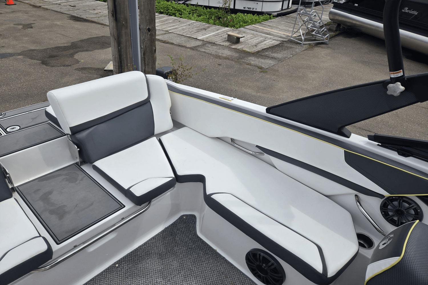 2016 Scarab 215 HO/IMPULSE Image Thumbnail #9