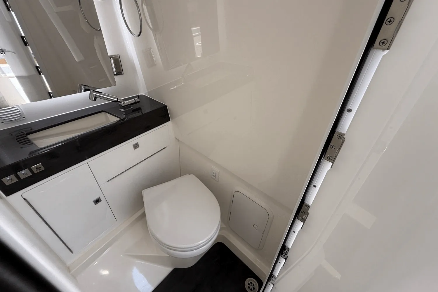 2024 Aviara AV36 Image Thumbnail #33