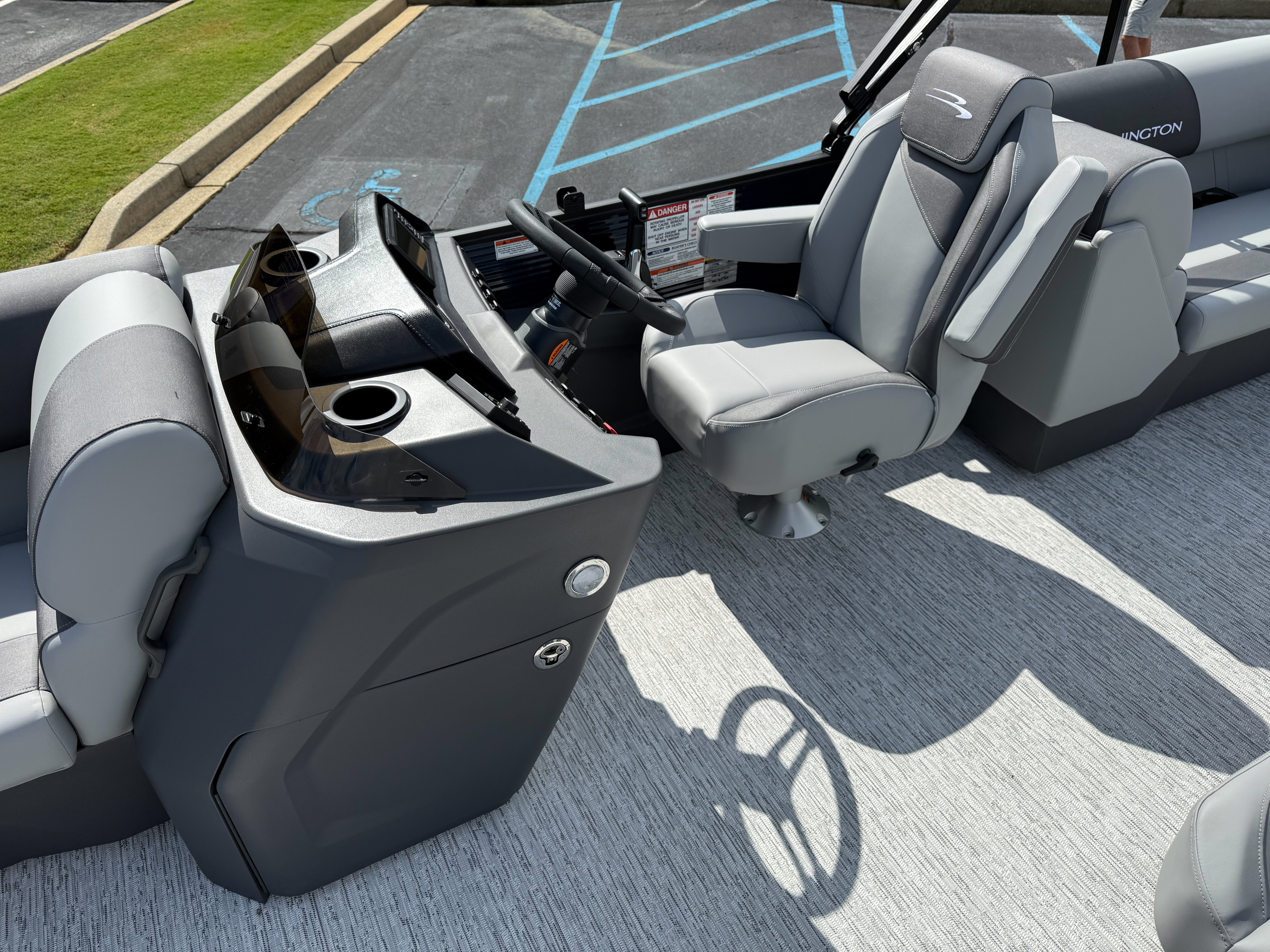 2026 Bennington 22SSR Image Thumbnail #9