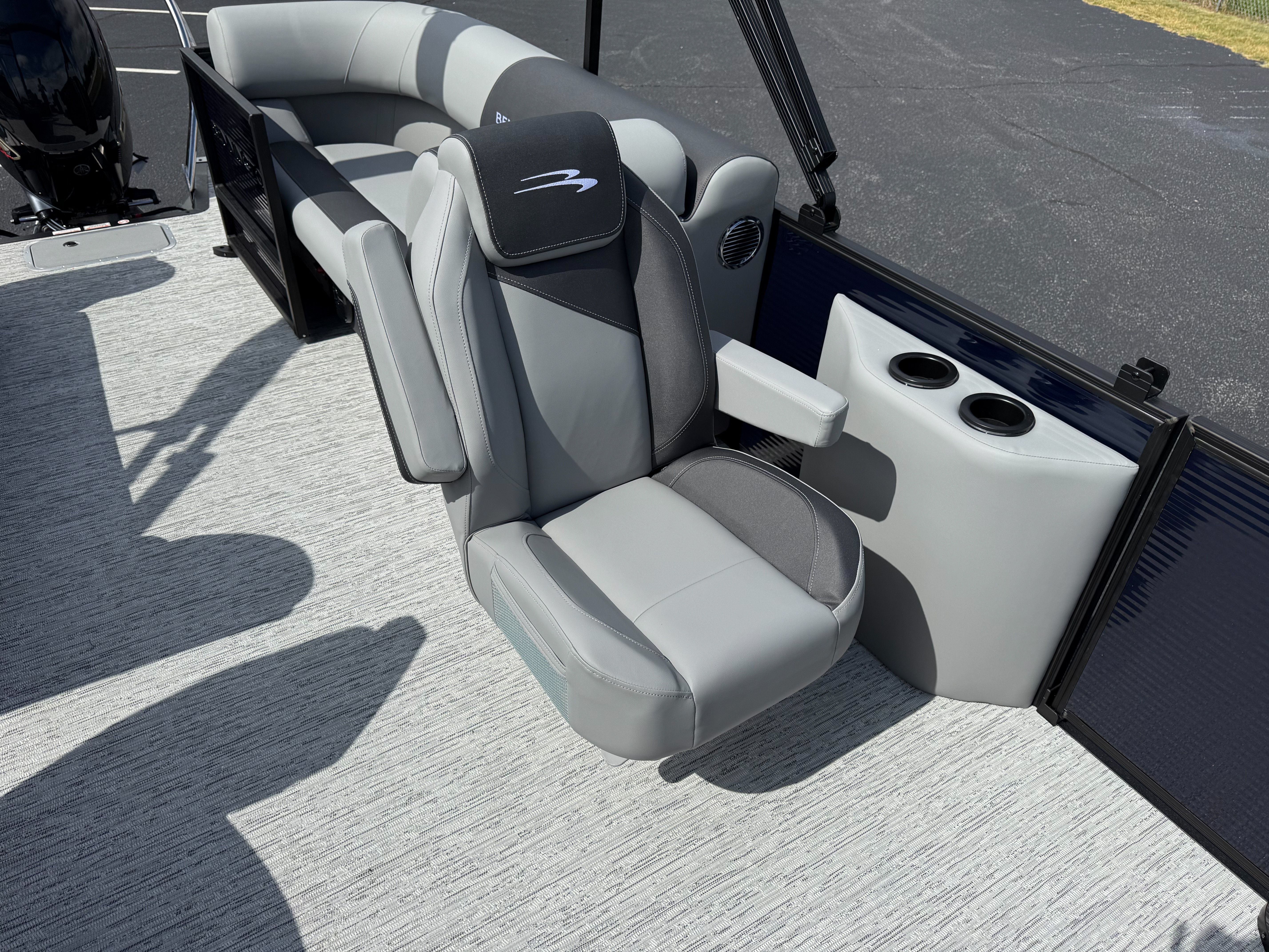 2026 Bennington 22SSR Image Thumbnail #10