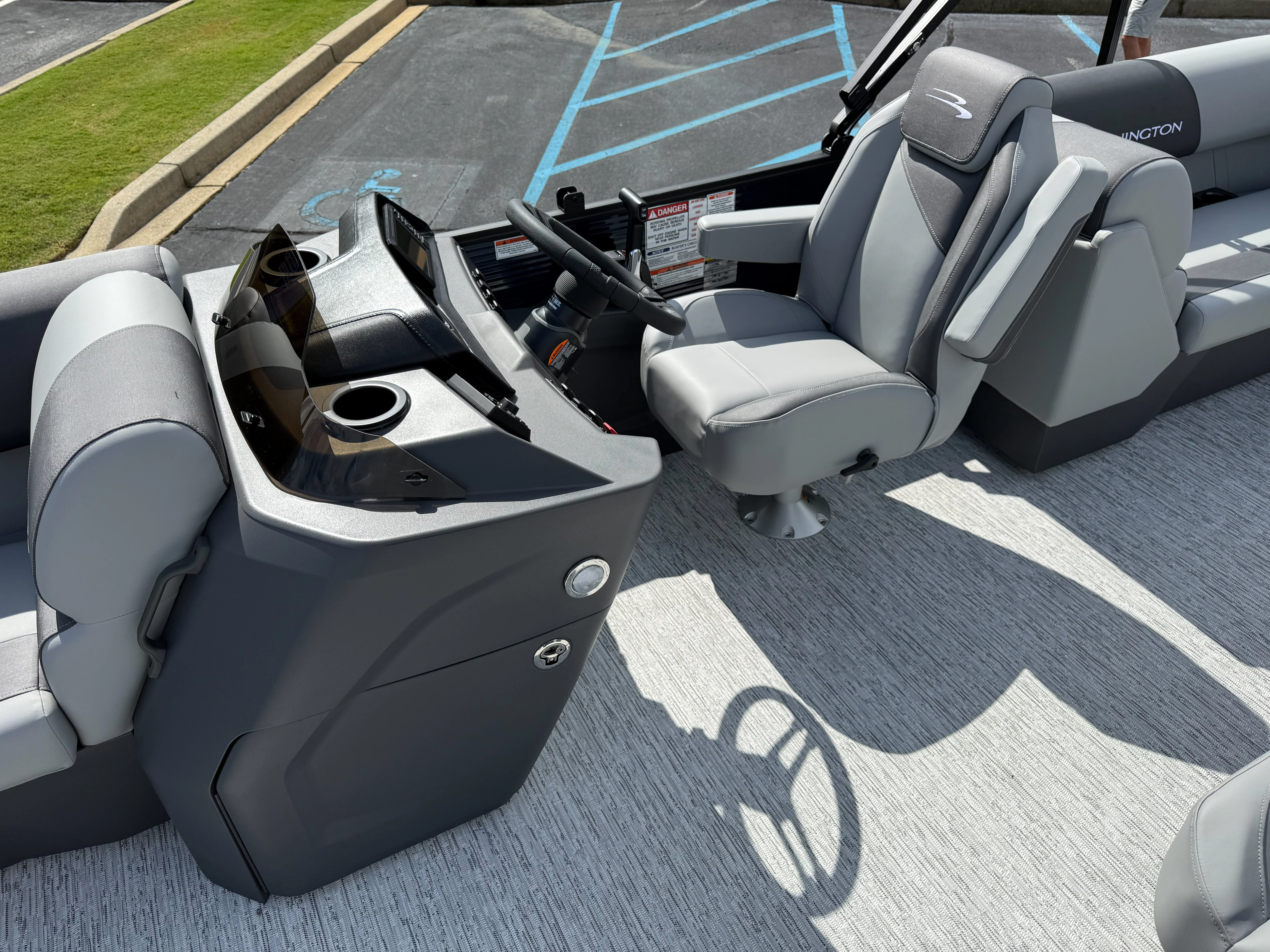 2026 Bennington 22SSR Image Thumbnail #9