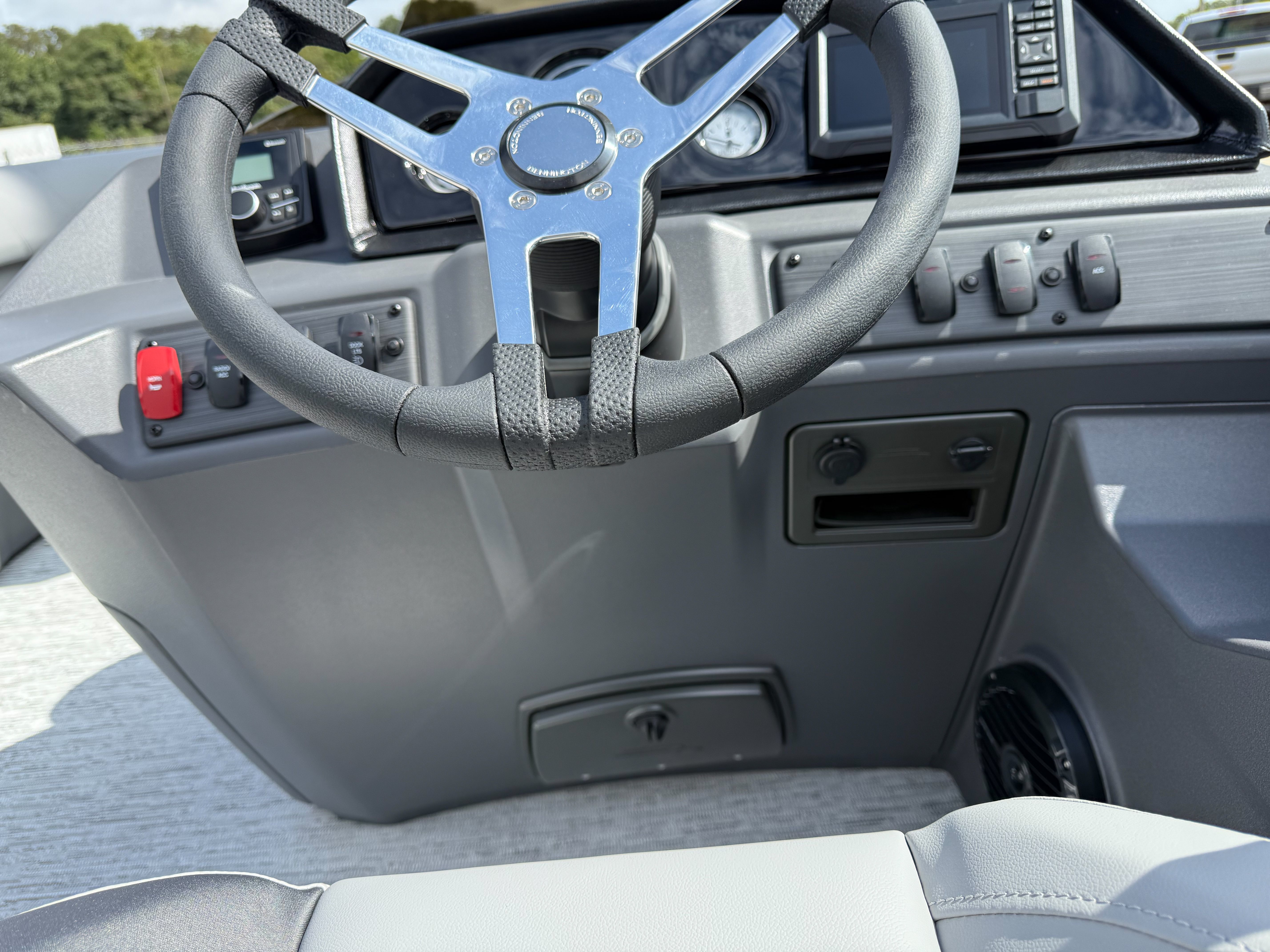 2026 Bennington 22SSR Image Thumbnail #8