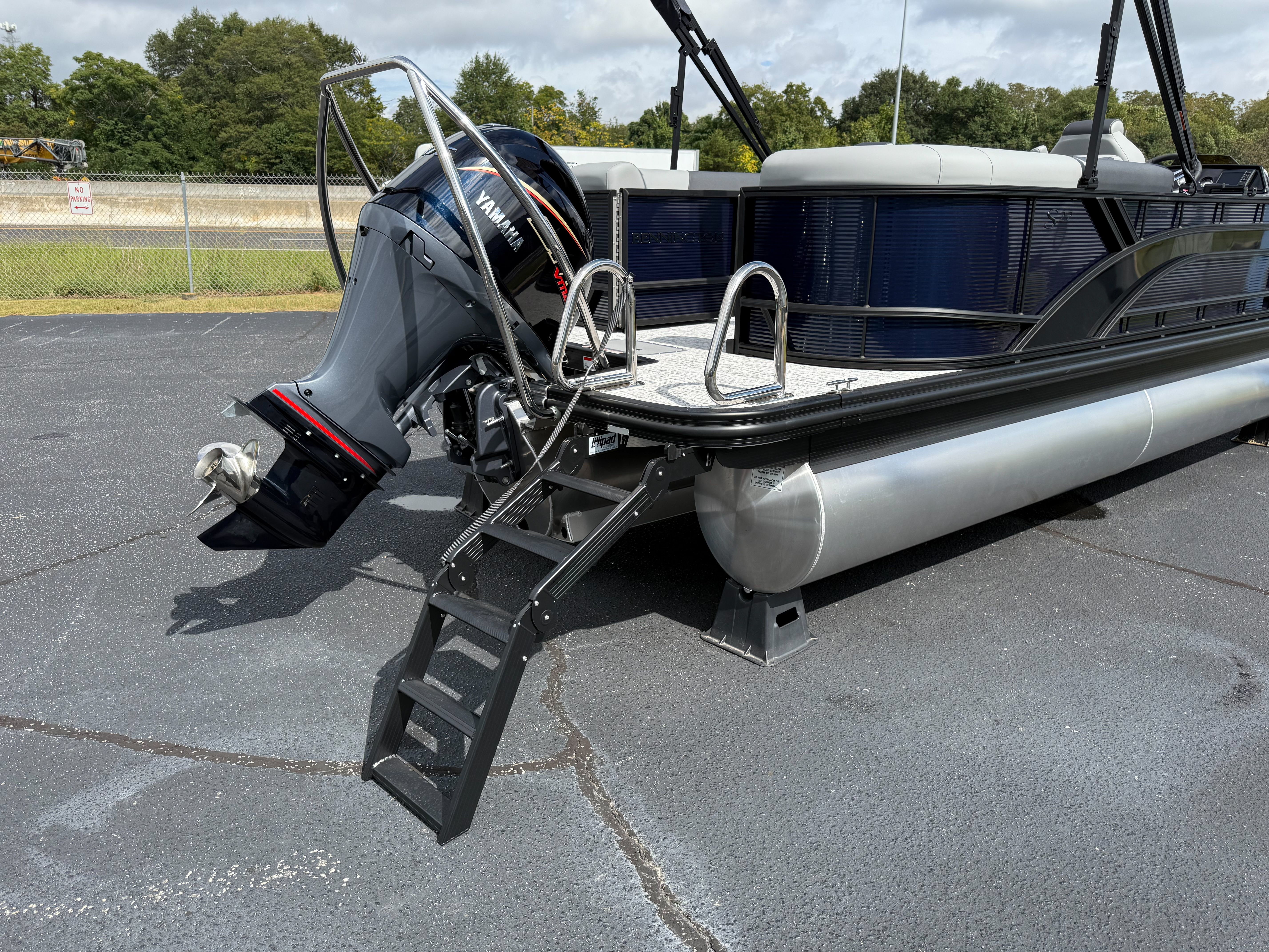 2026 Bennington 22SSR Image Thumbnail #5