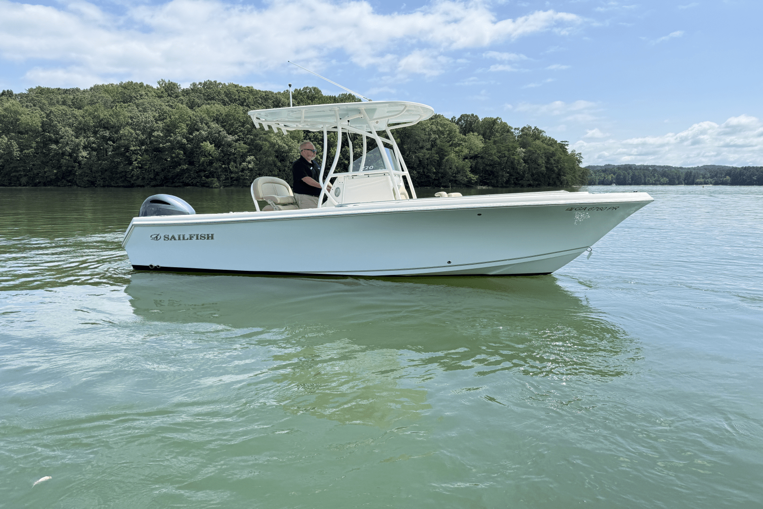 2021 Sailfish 220 CC Image Thumbnail #1
