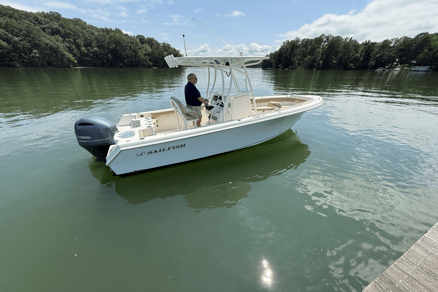 2021 Sailfish 220 CC Image Thumbnail #10