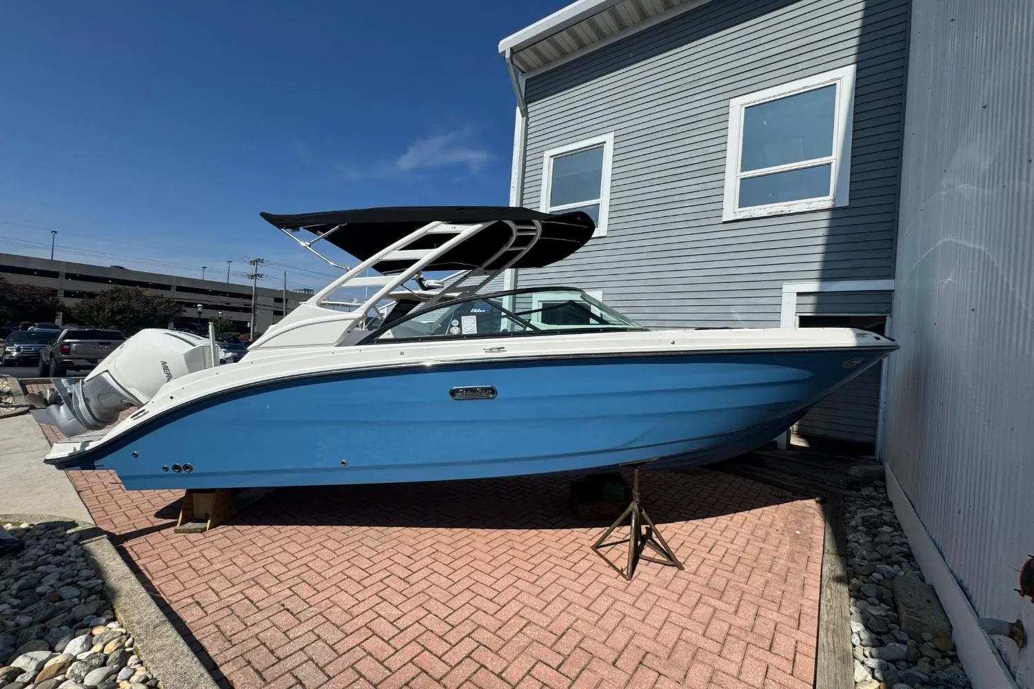 2026 Sea Ray SDX 230 Outboard Image Thumbnail #2