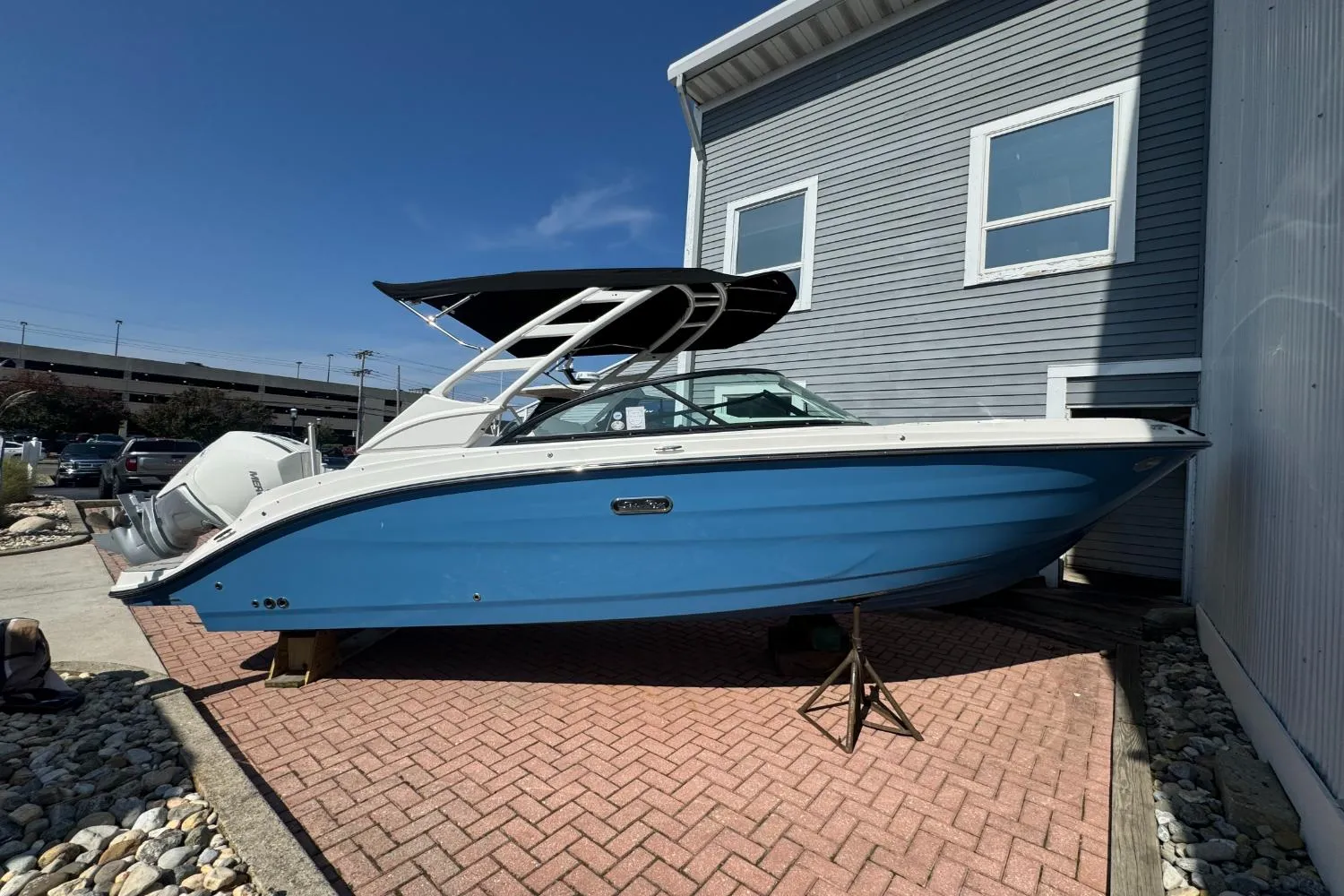 2026 Sea Ray SDX 230 Outboard Image Thumbnail #1