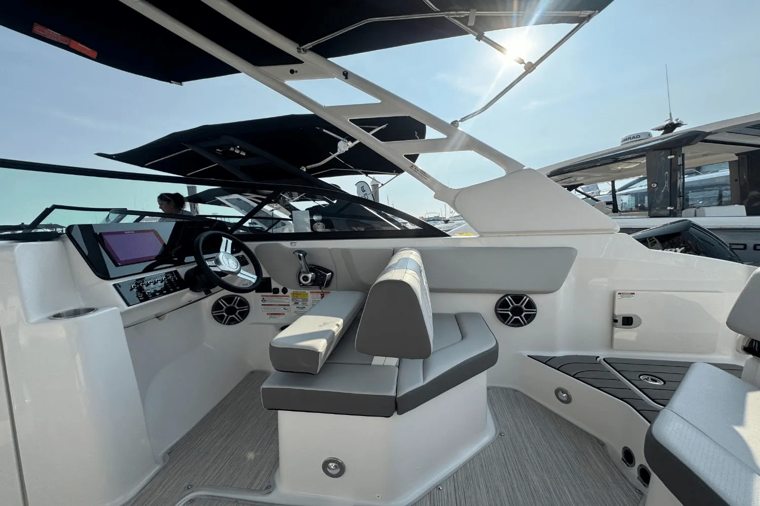 2026 Sea Ray SDX 230 Outboard Image Thumbnail #19