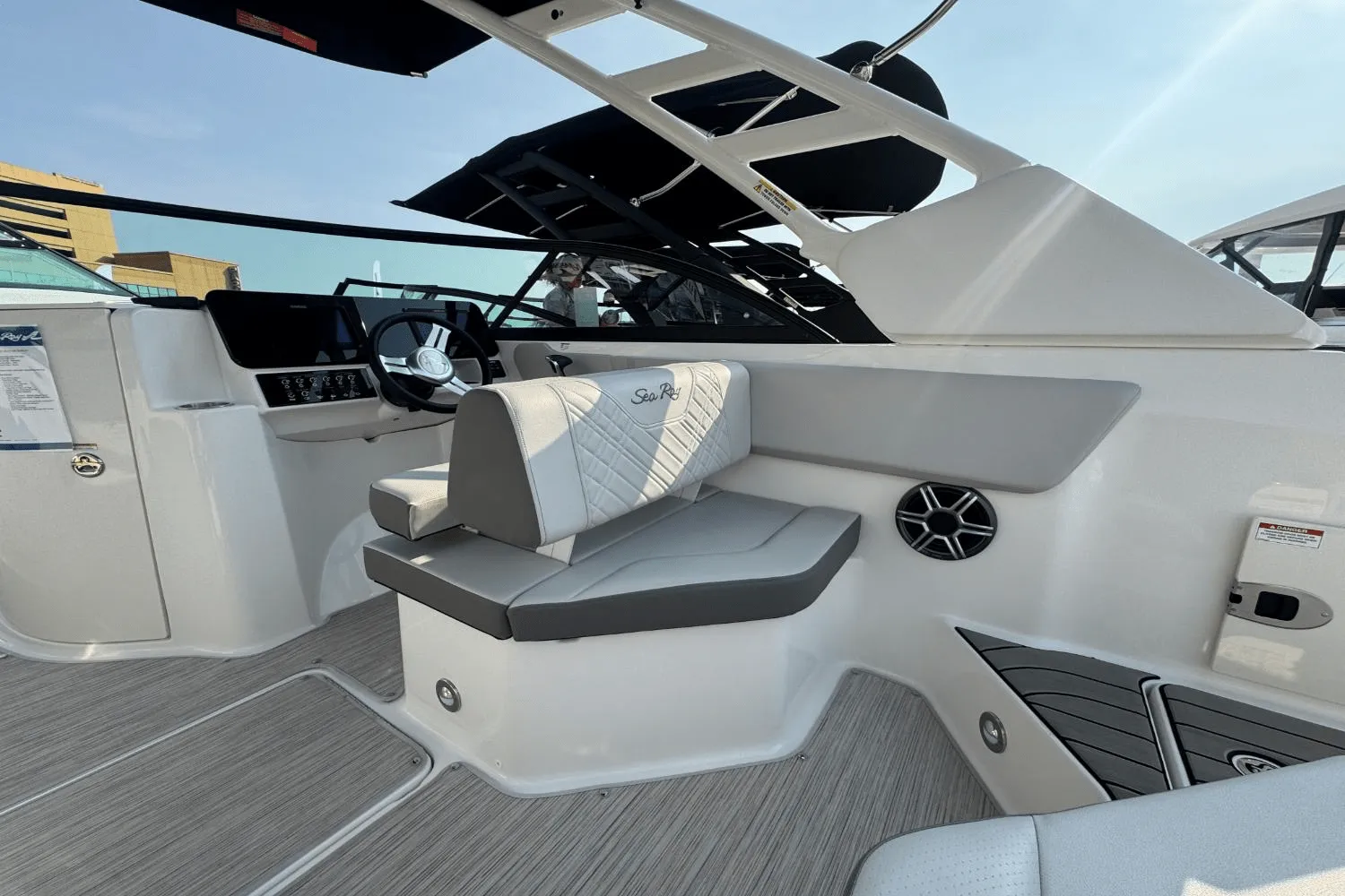 2026 Sea Ray SDX 230 Outboard Image Thumbnail #20