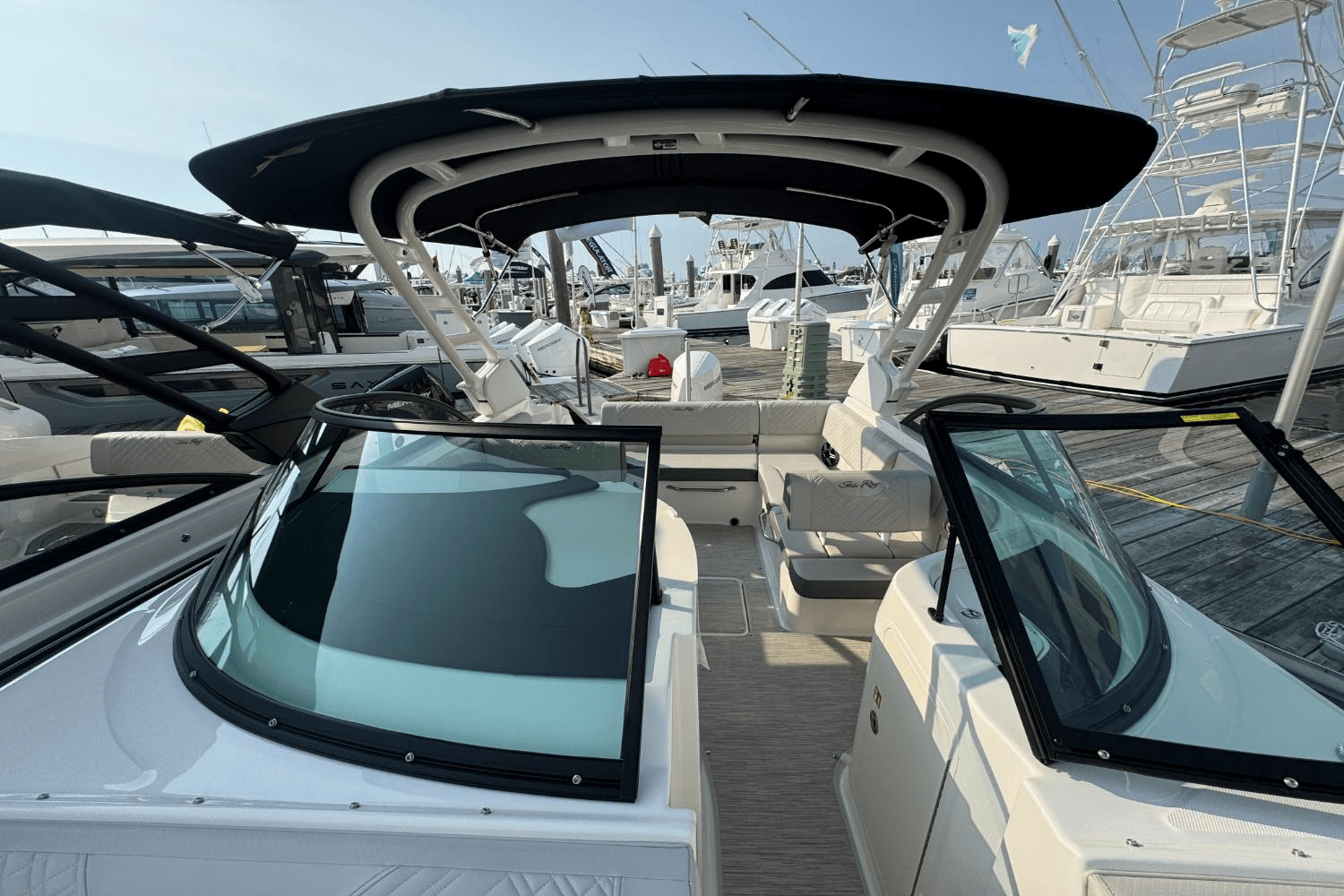 2026 Sea Ray SDX 230 Outboard Image Thumbnail #36