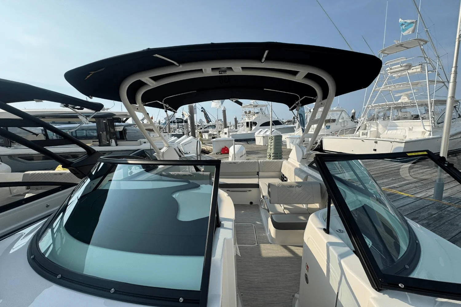 2026 Sea Ray SDX 230 Outboard Image Thumbnail #37