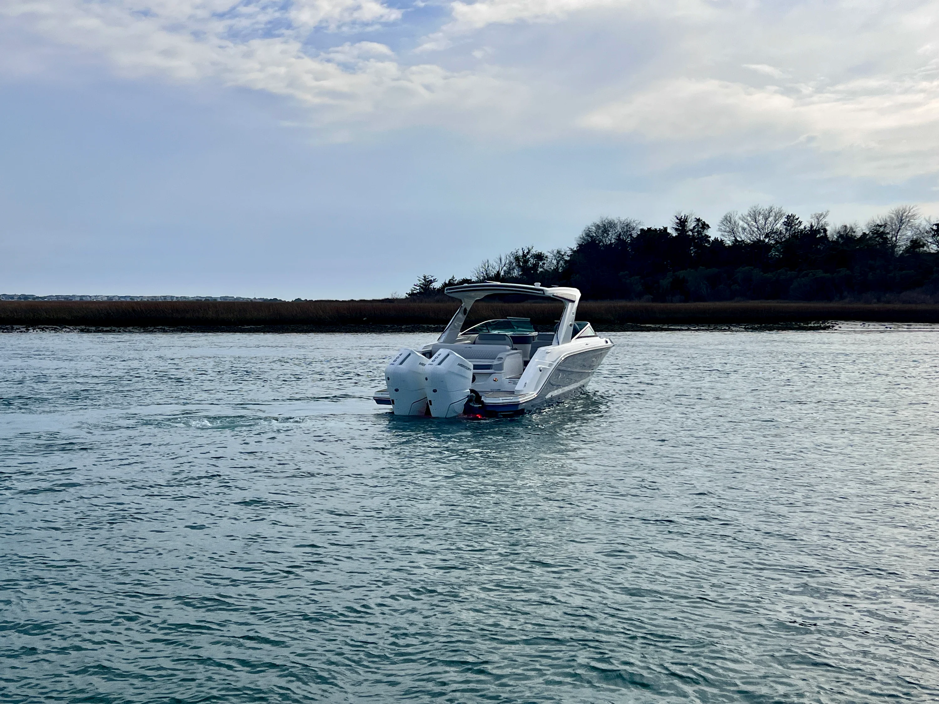 2026 Sea Ray SLX 310 Outboard Image Thumbnail #3