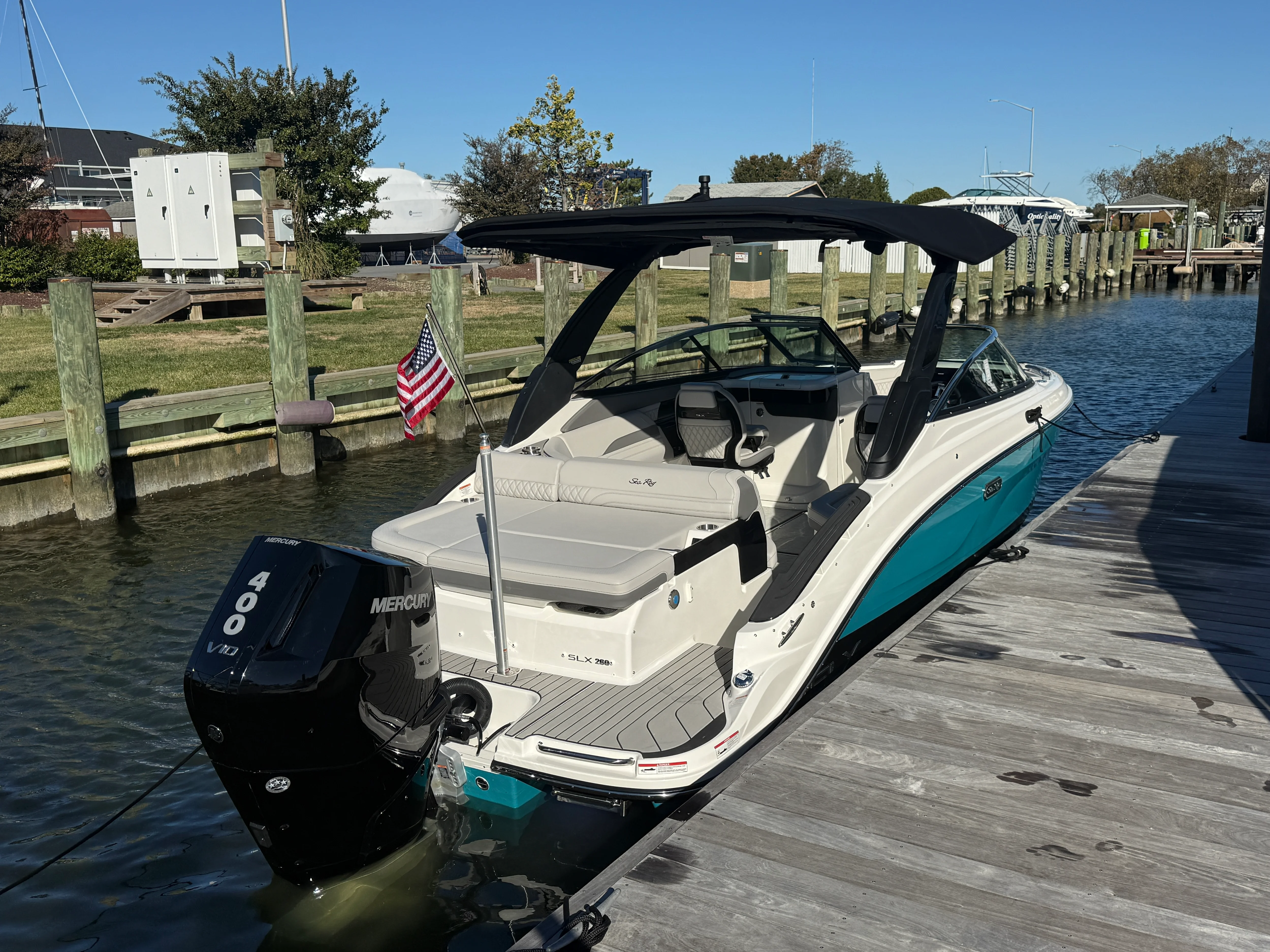 2026 Sea Ray SLX 260 Outboard Image Thumbnail #8