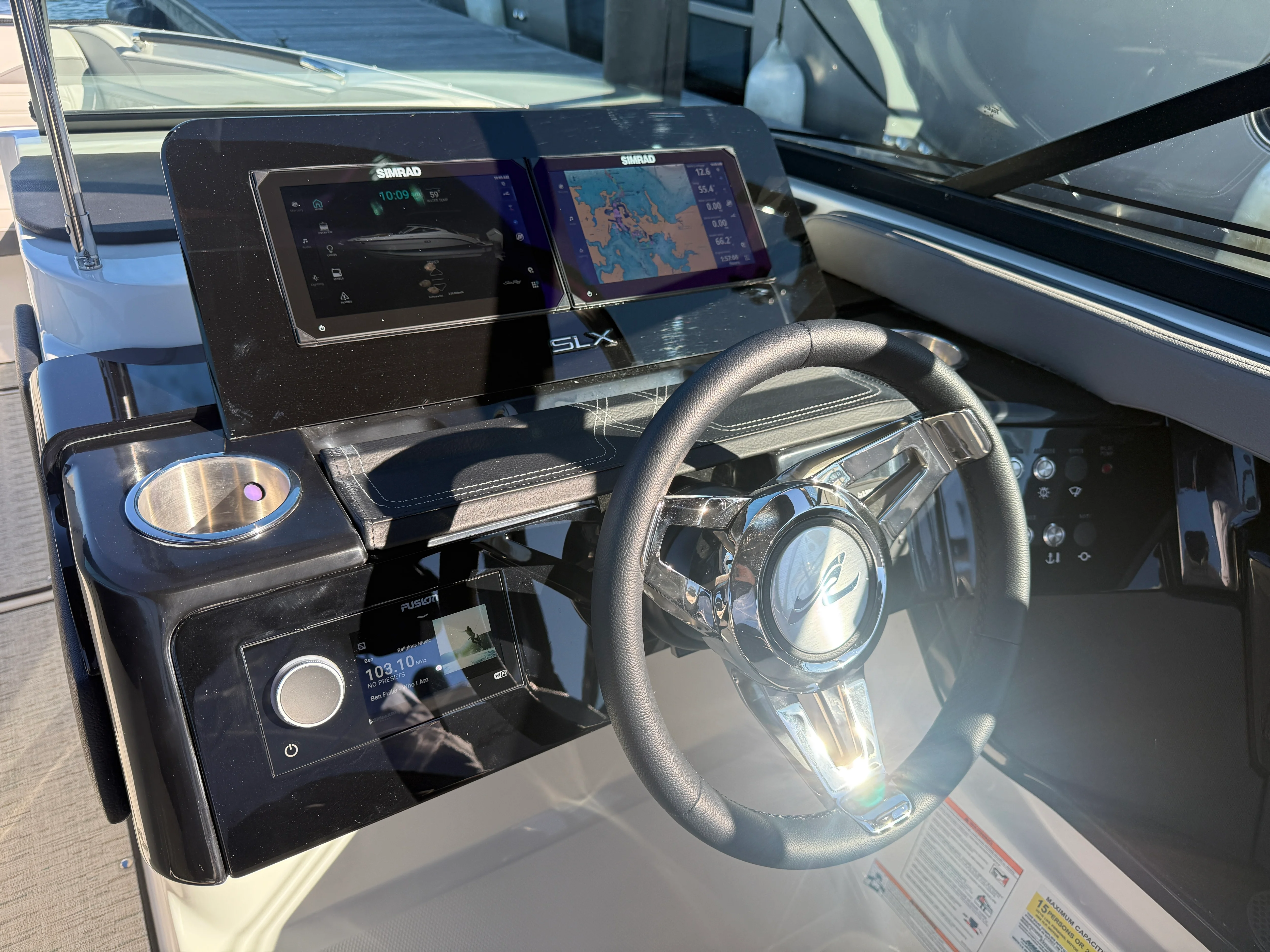 2026 Sea Ray SLX 260 Outboard Image Thumbnail #22