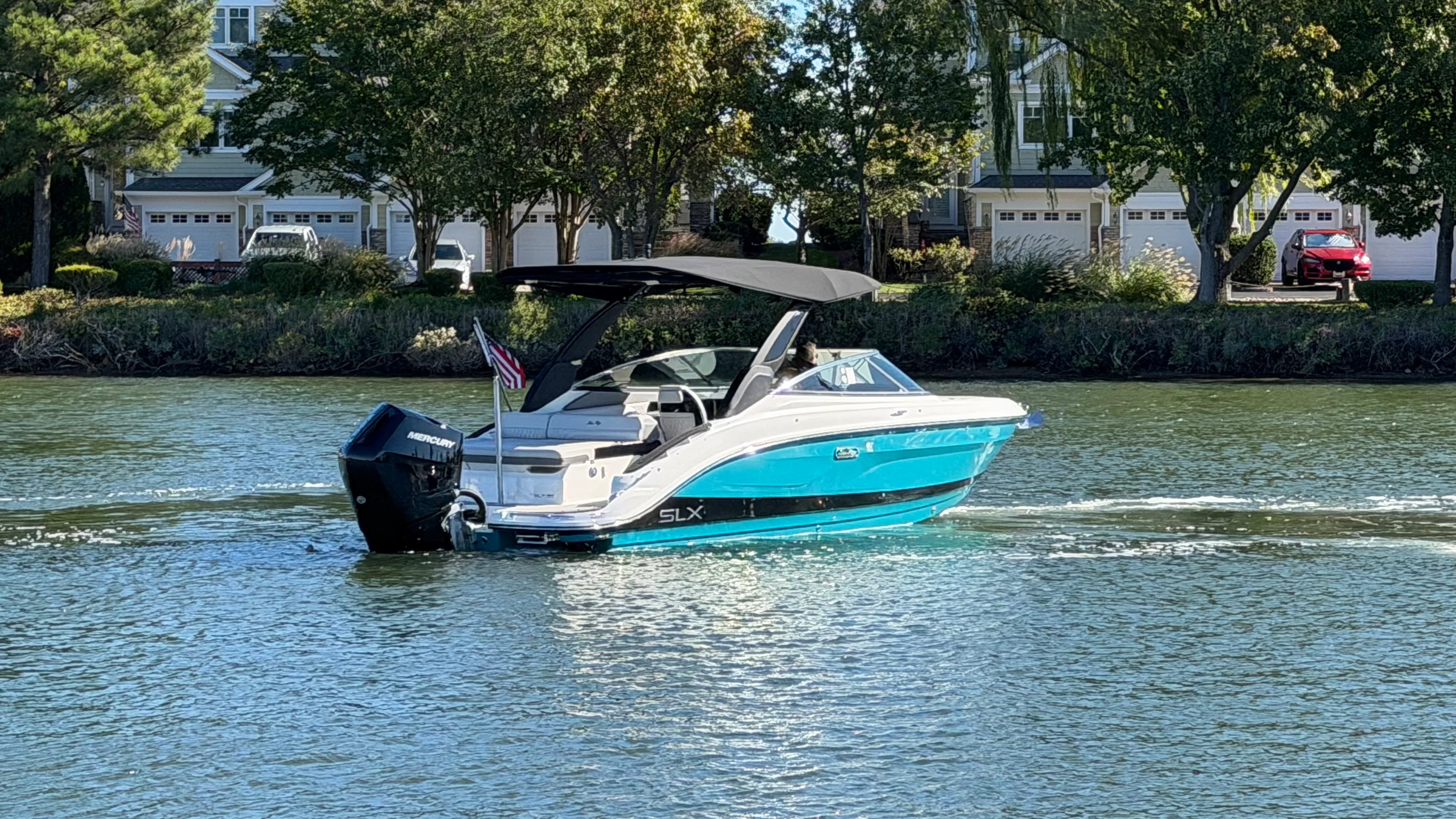 2026 Sea Ray SLX 260 Outboard Image Thumbnail #2