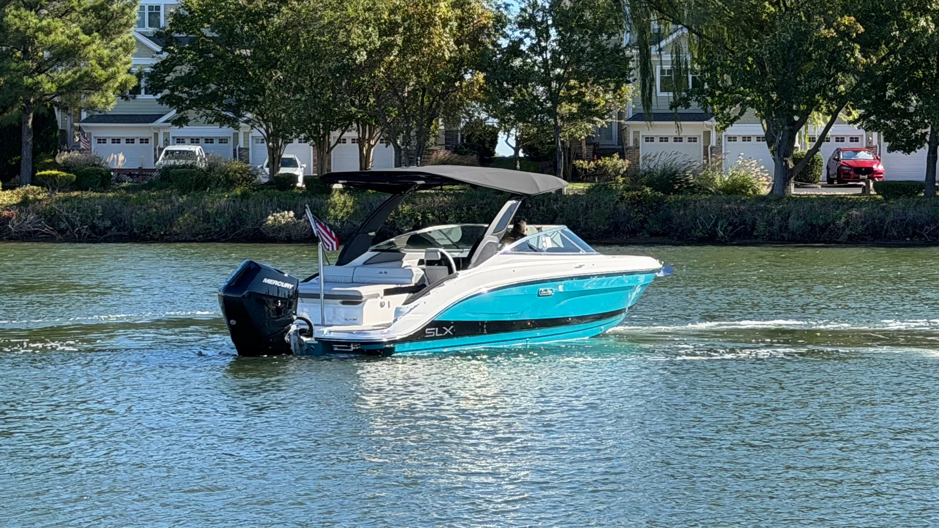 2026 Sea Ray SLX 260 Outboard Image Thumbnail #2