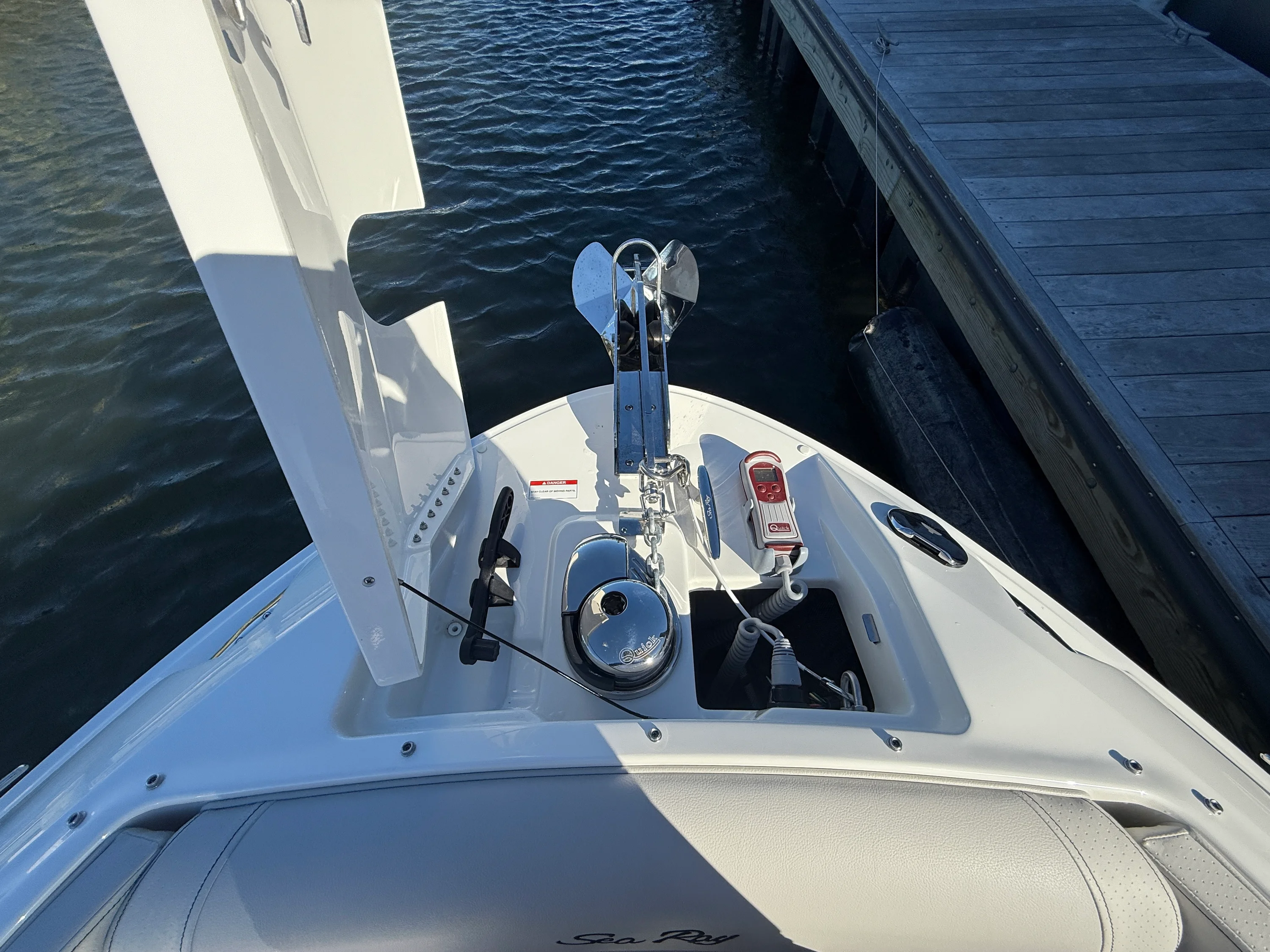 2026 Sea Ray SLX 260 Outboard Image Thumbnail #33