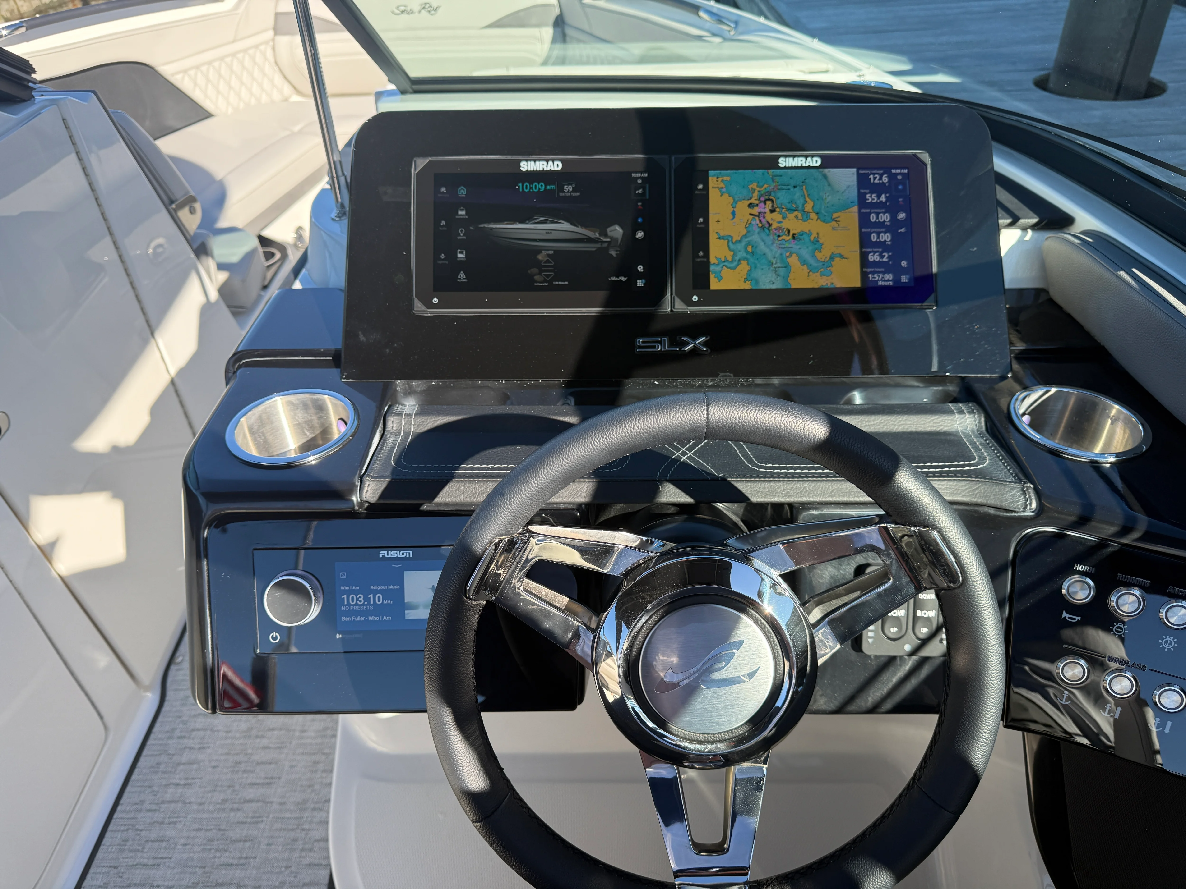 2026 Sea Ray SLX 260 Outboard Image Thumbnail #20