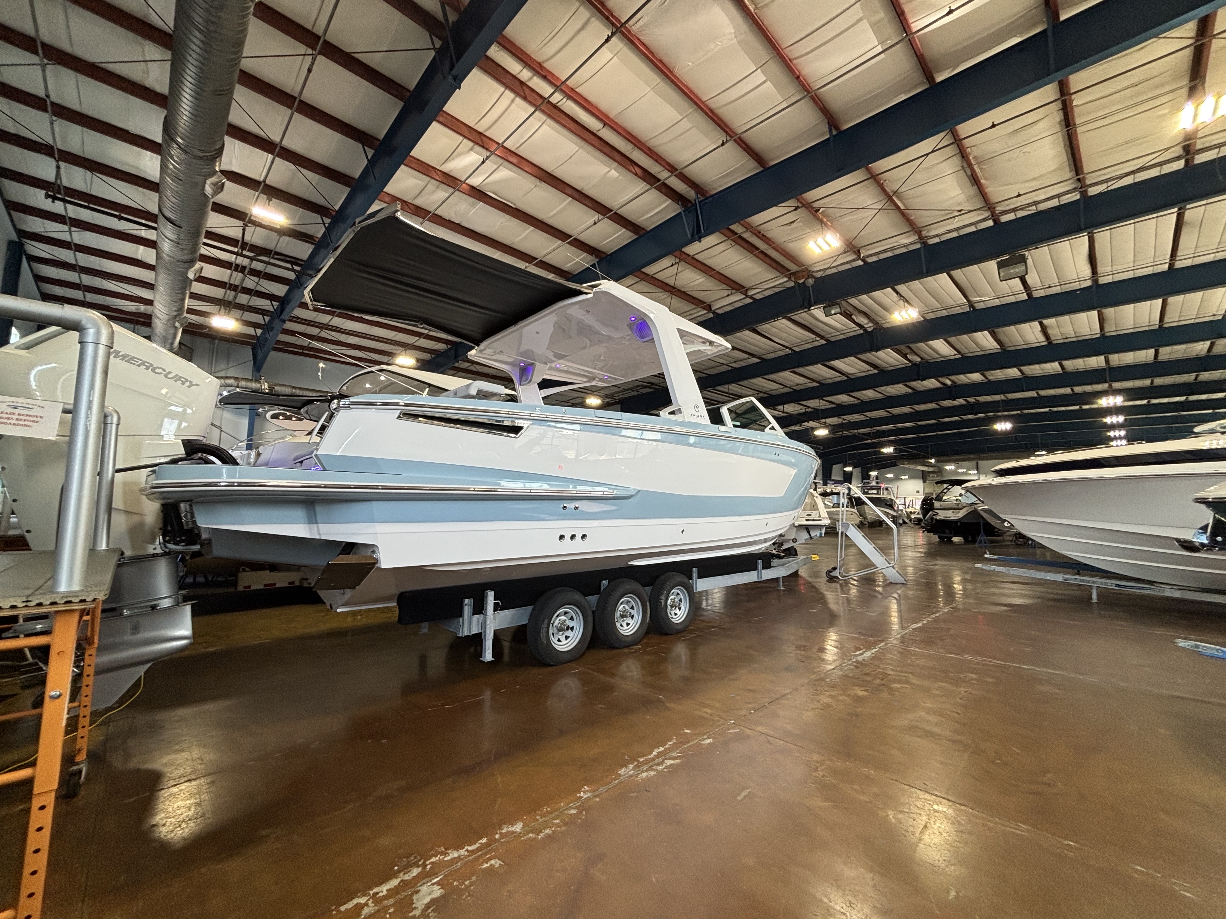2024 Aviara AV32 Outboard Image Thumbnail #2