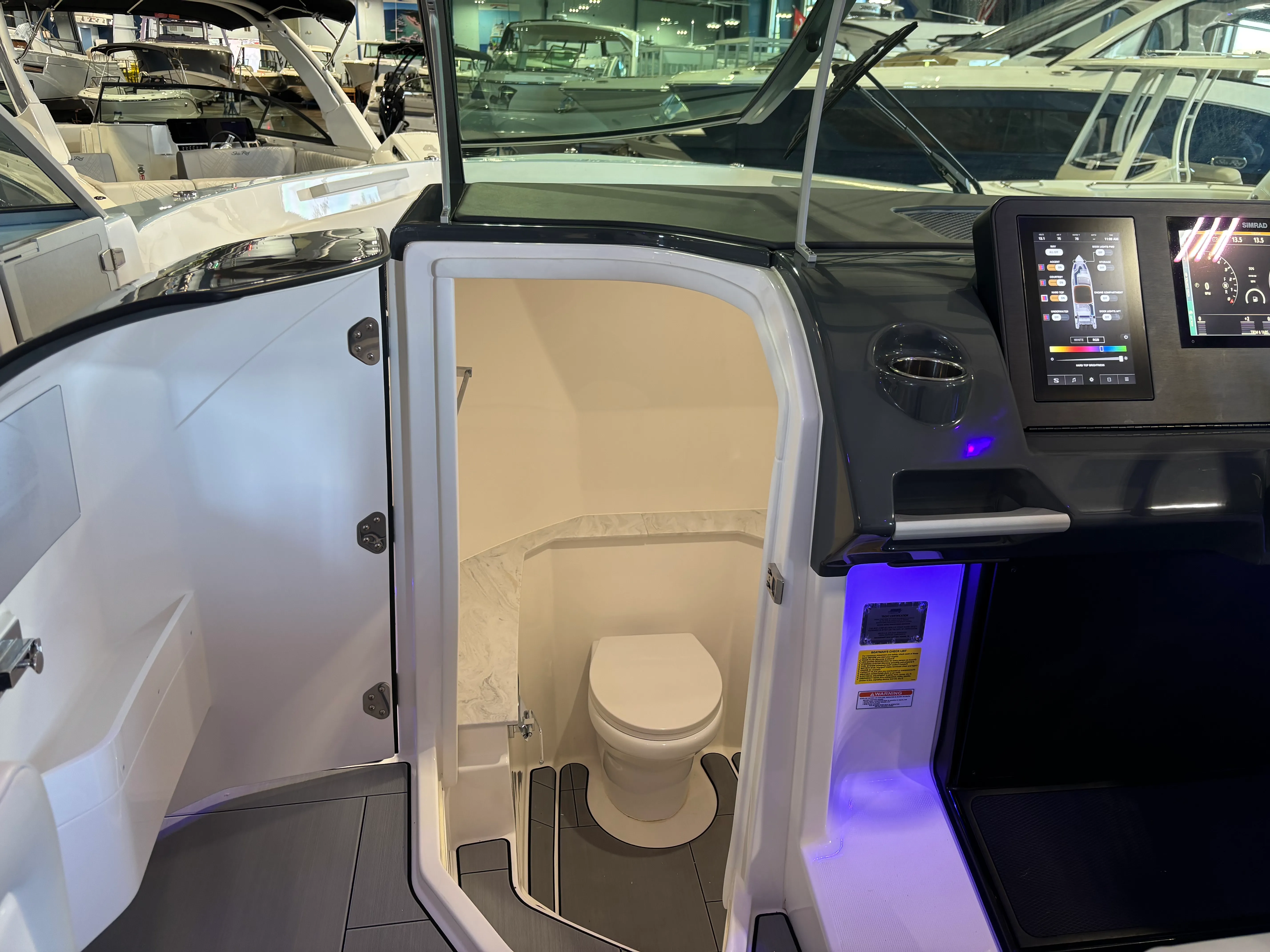 2024 Aviara AV32 Outboard Image Thumbnail #16