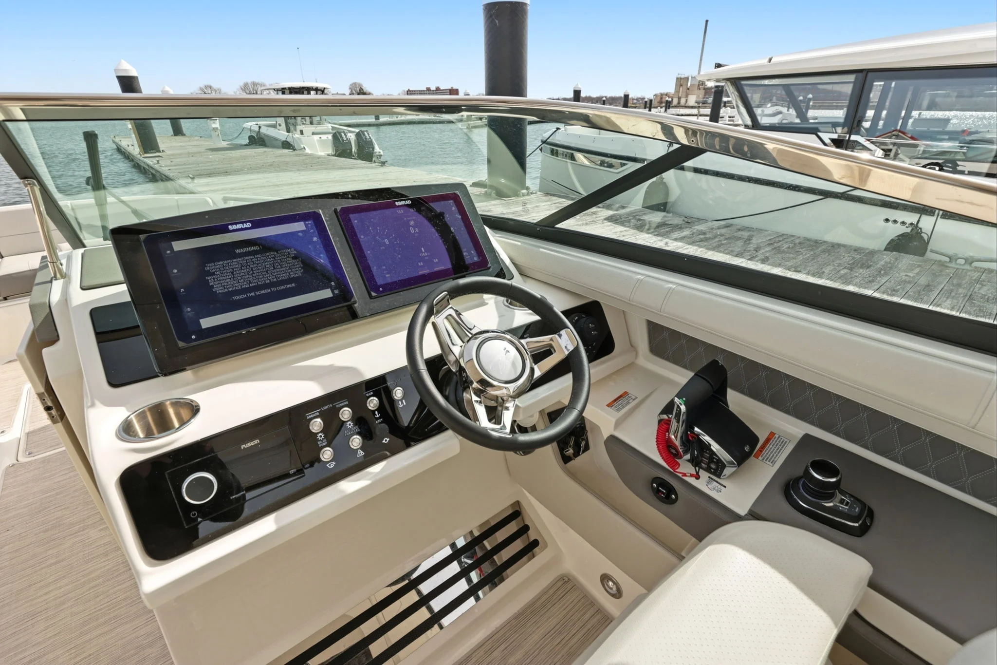 2026 Sea Ray SLX 310 Outboard Image Thumbnail #15