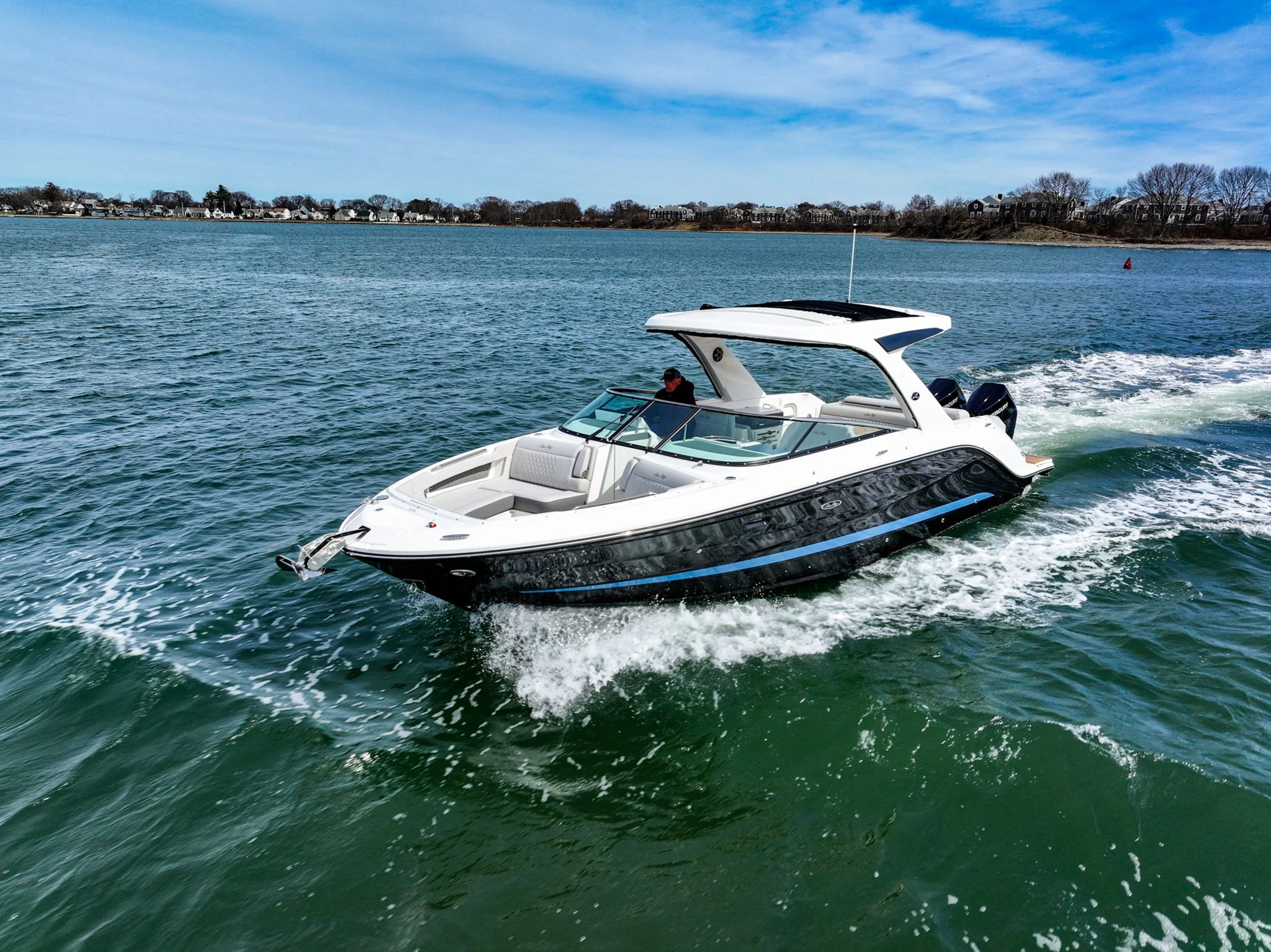 2026 Sea Ray SLX 310 Outboard Image Thumbnail #2