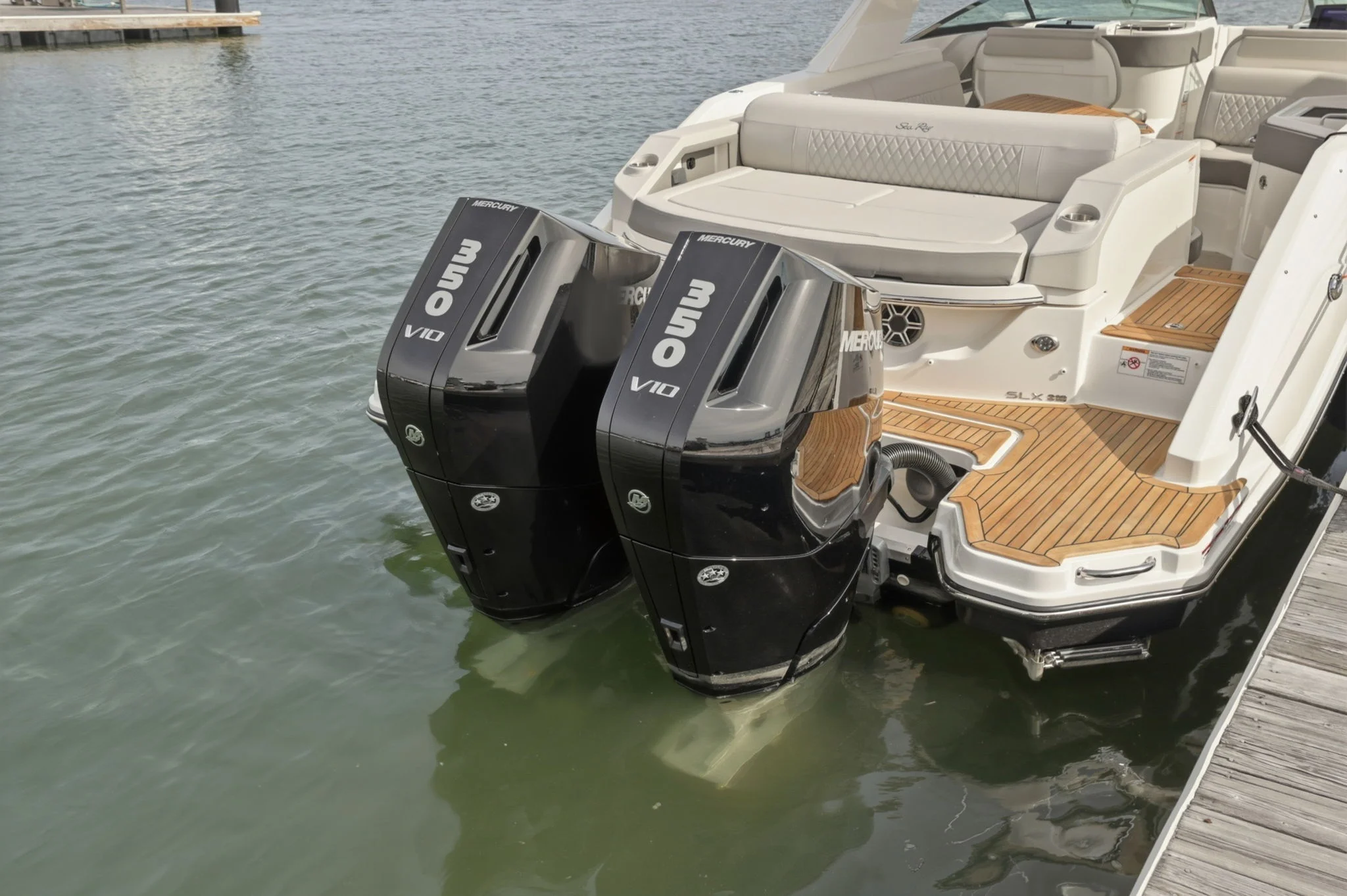 2026 Sea Ray SLX 310 Outboard Image Thumbnail #5