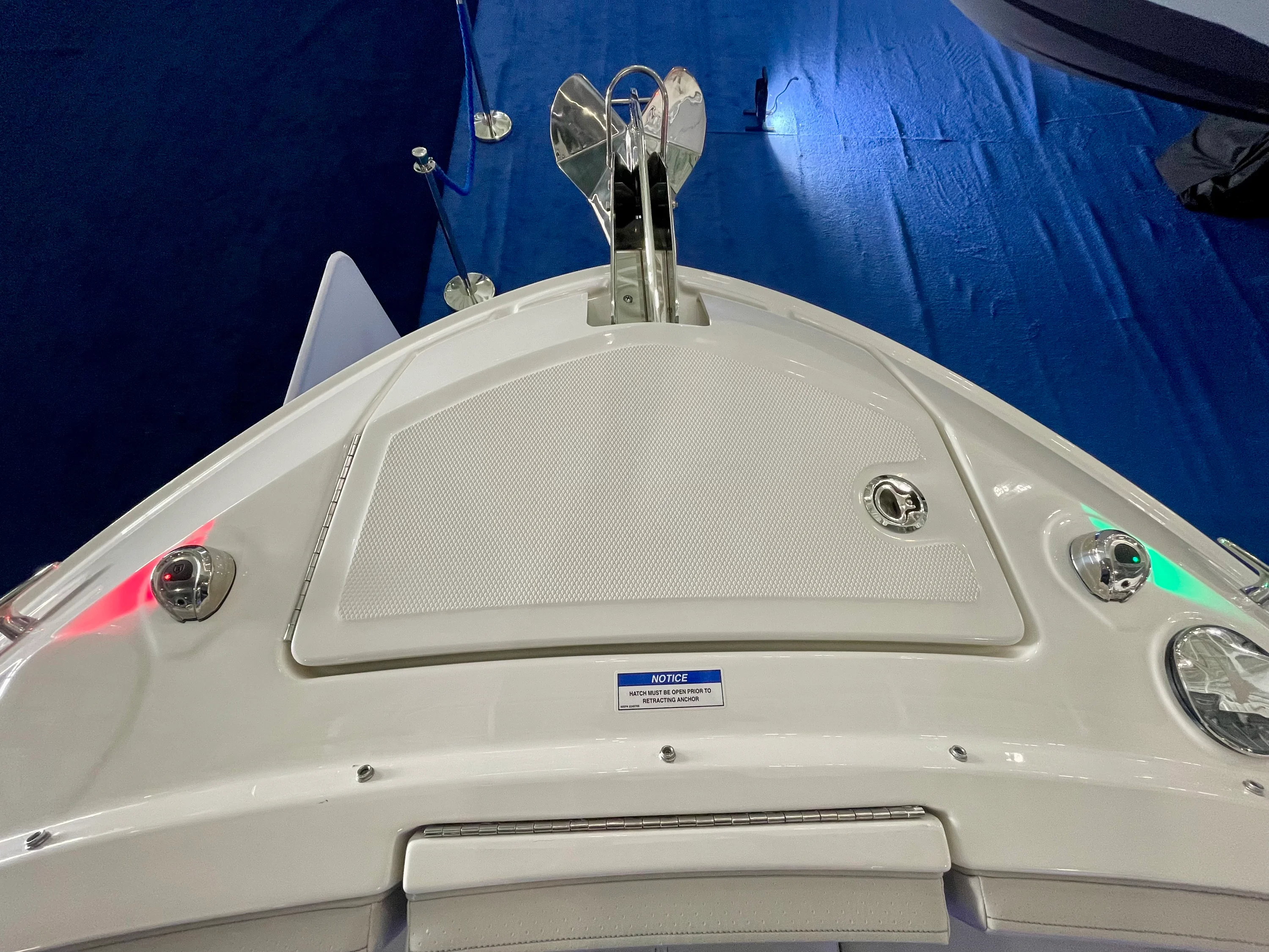 2026 Sea Ray SLX 310 Outboard Image Thumbnail #16