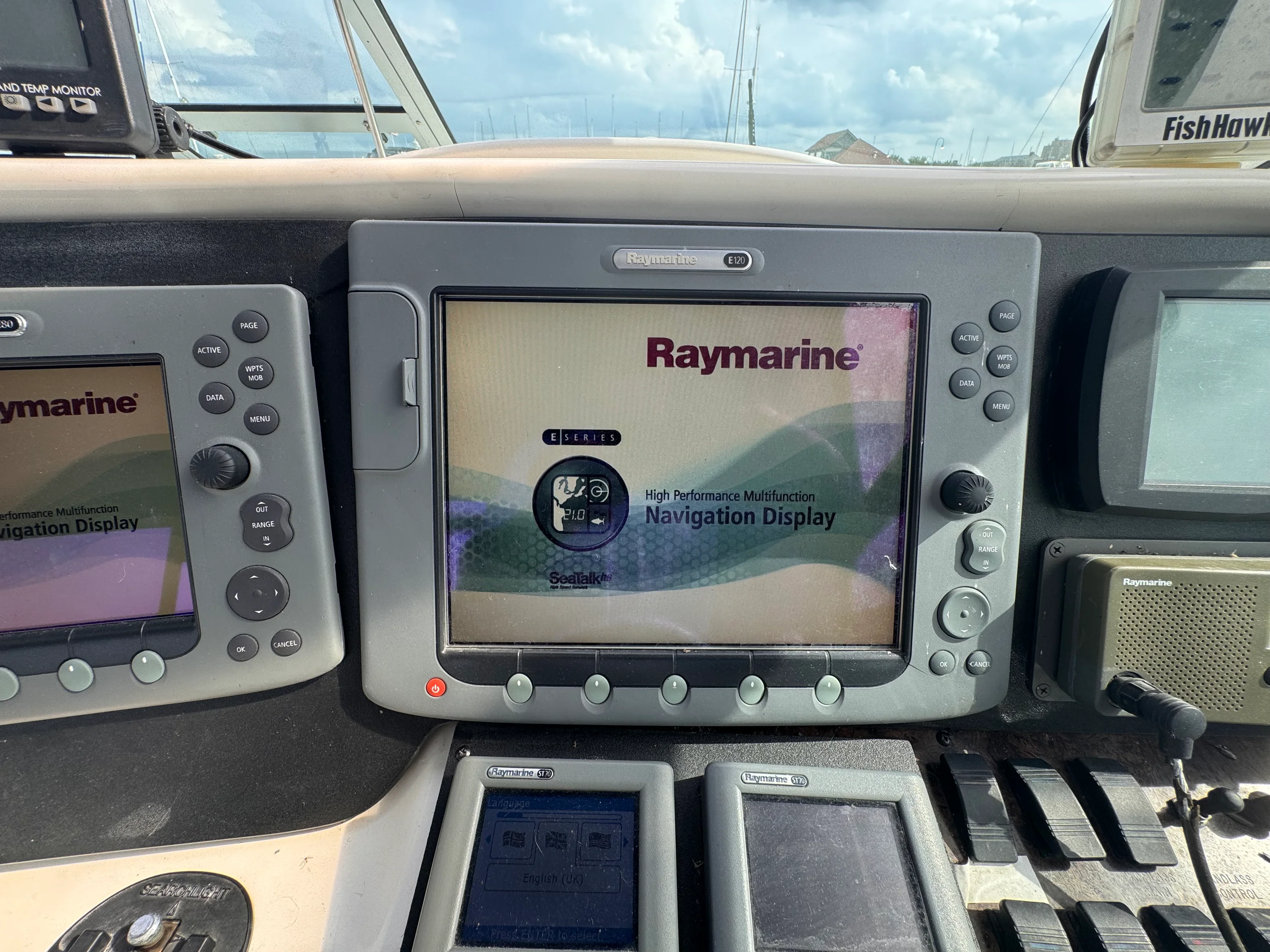 1997 Sea Ray 330 EXPRESS CRUISER Image Thumbnail #10