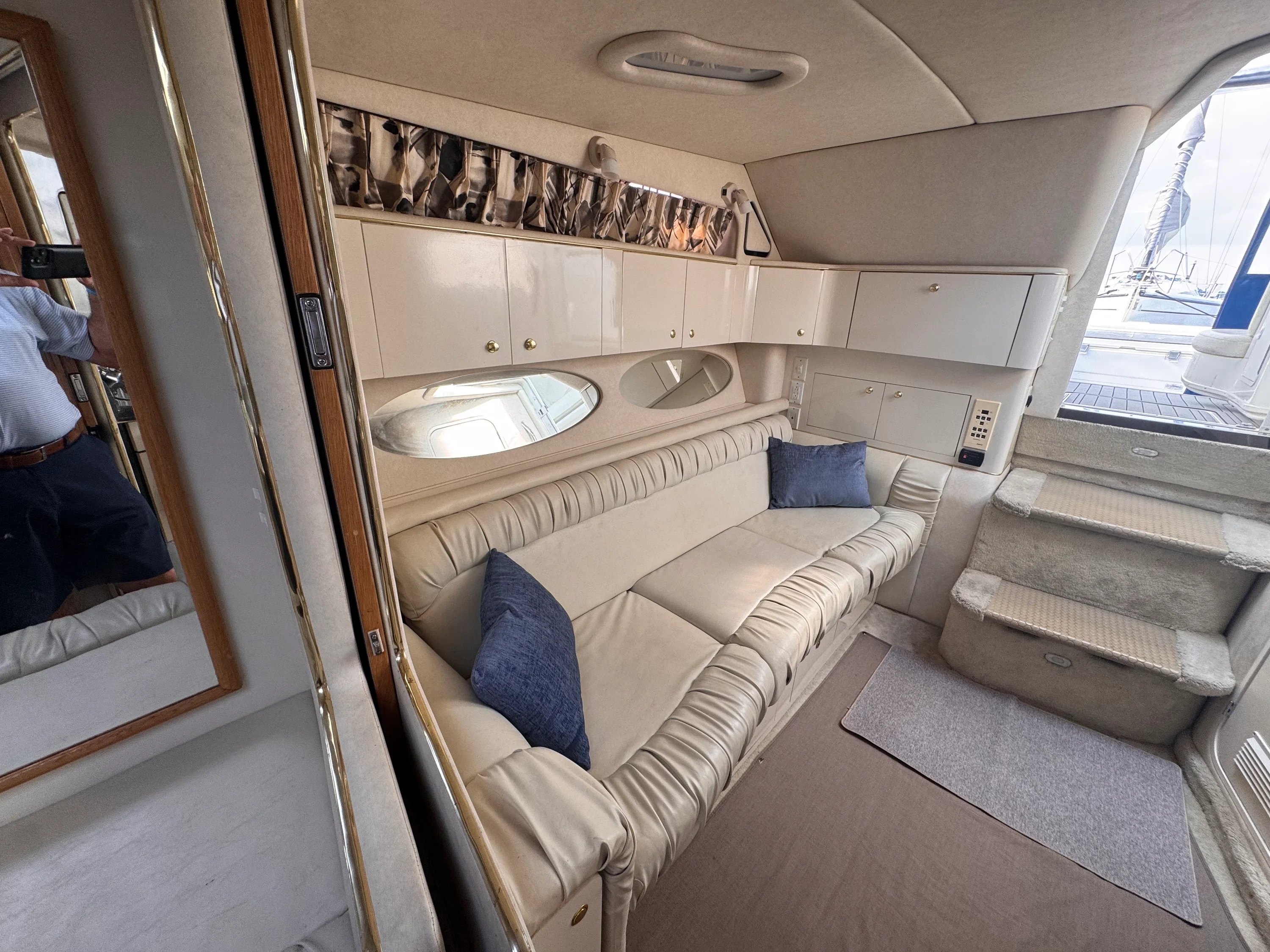 1997 Sea Ray 330 EXPRESS CRUISER Image Thumbnail #18