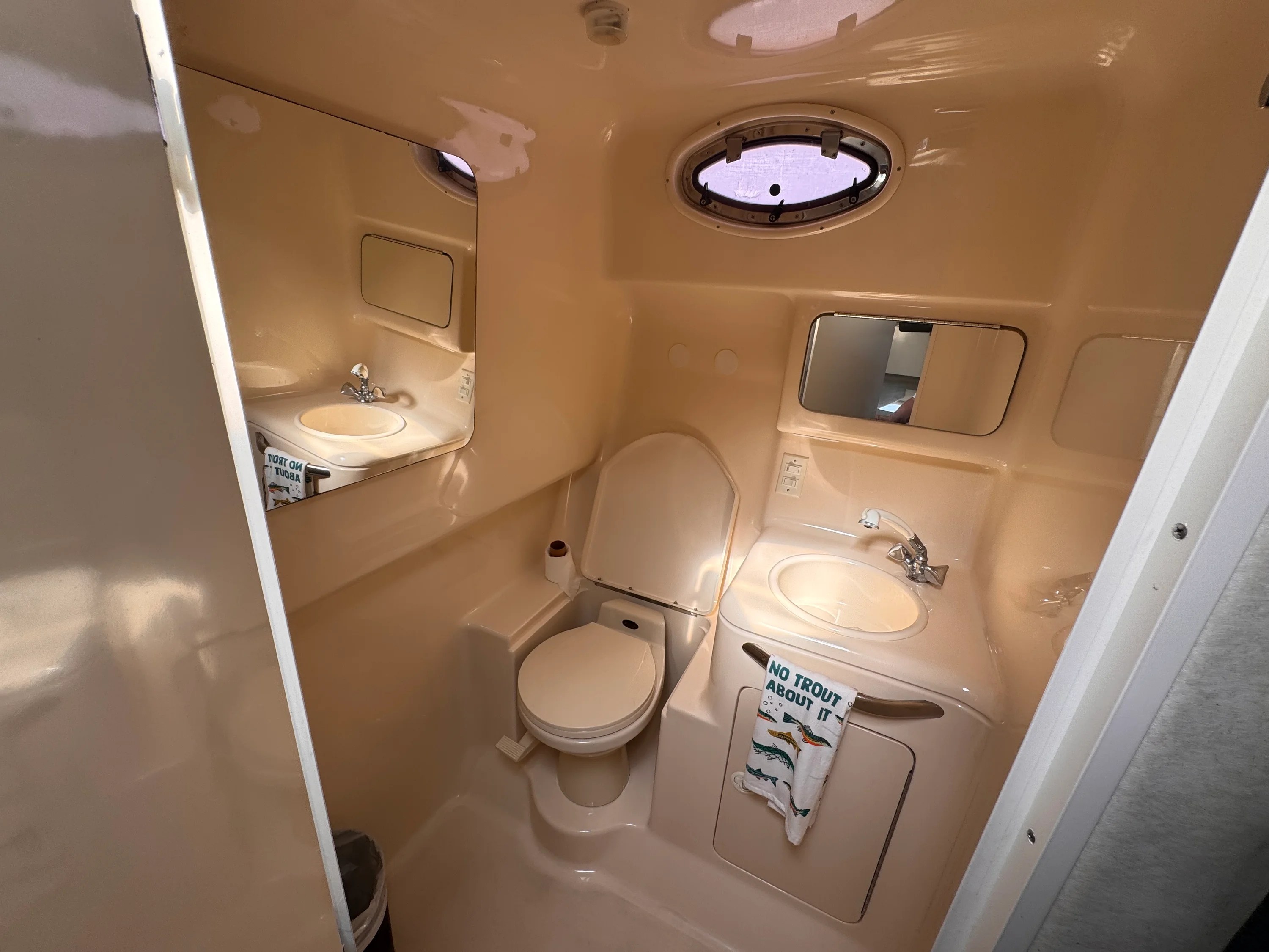 1997 Sea Ray 330 EXPRESS CRUISER Image Thumbnail #19