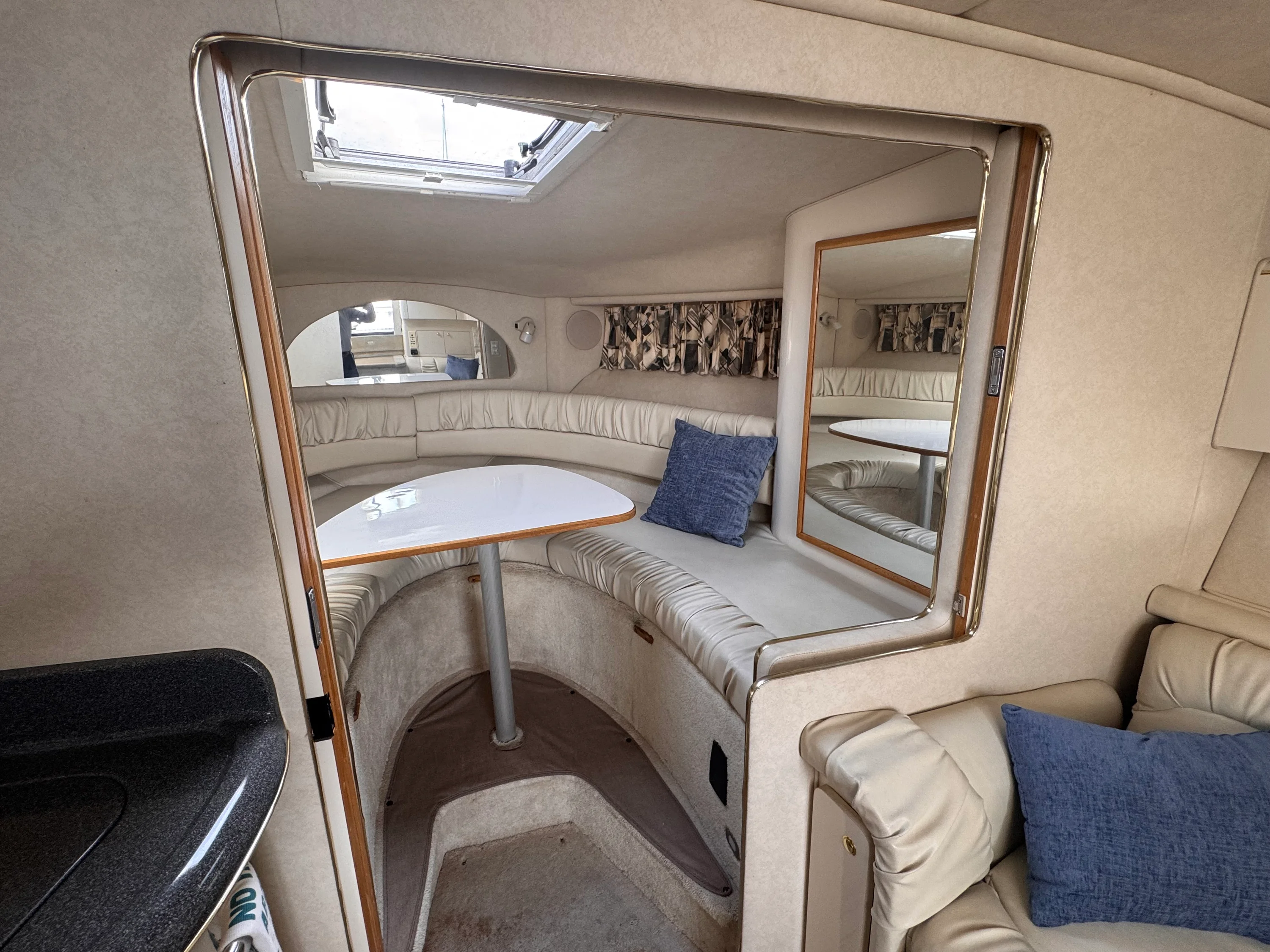 1997 Sea Ray 330 EXPRESS CRUISER Image Thumbnail #15