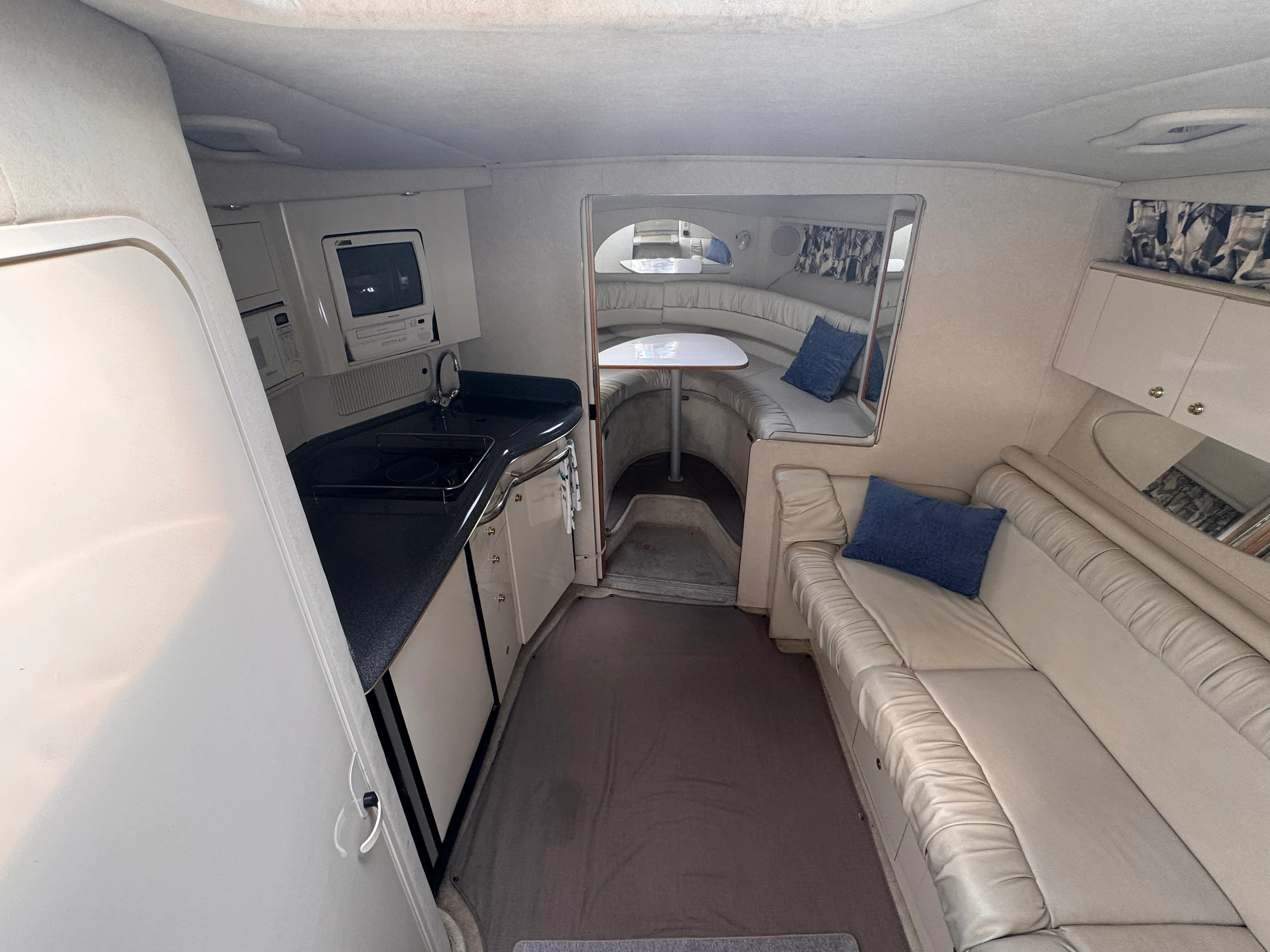 1997 Sea Ray 330 EXPRESS CRUISER Image Thumbnail #13