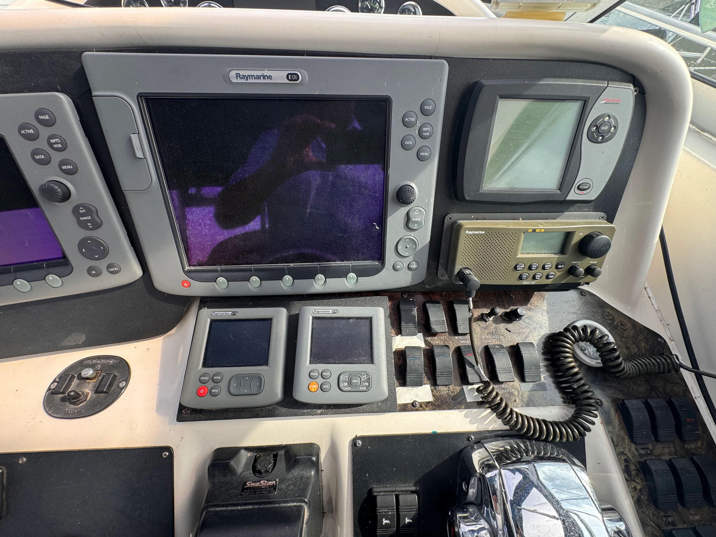 1997 Sea Ray 330 EXPRESS CRUISER Image Thumbnail #12