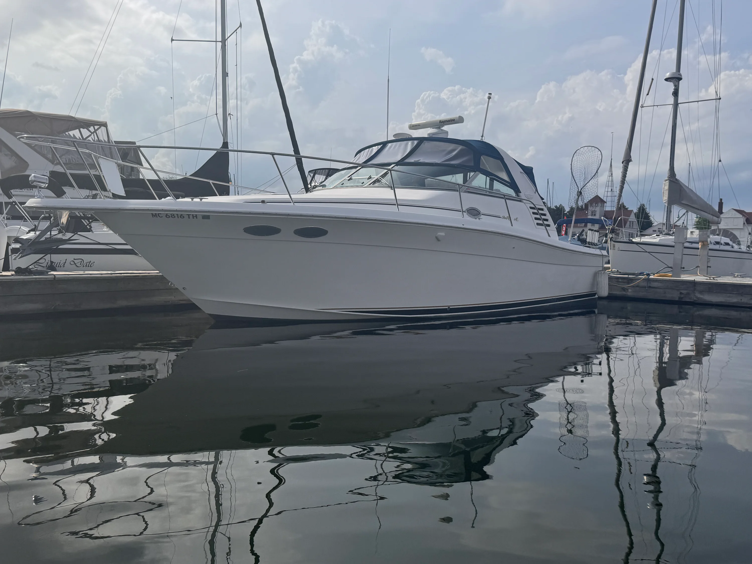 1997 Sea Ray 330 EXPRESS CRUISER Image Thumbnail #2
