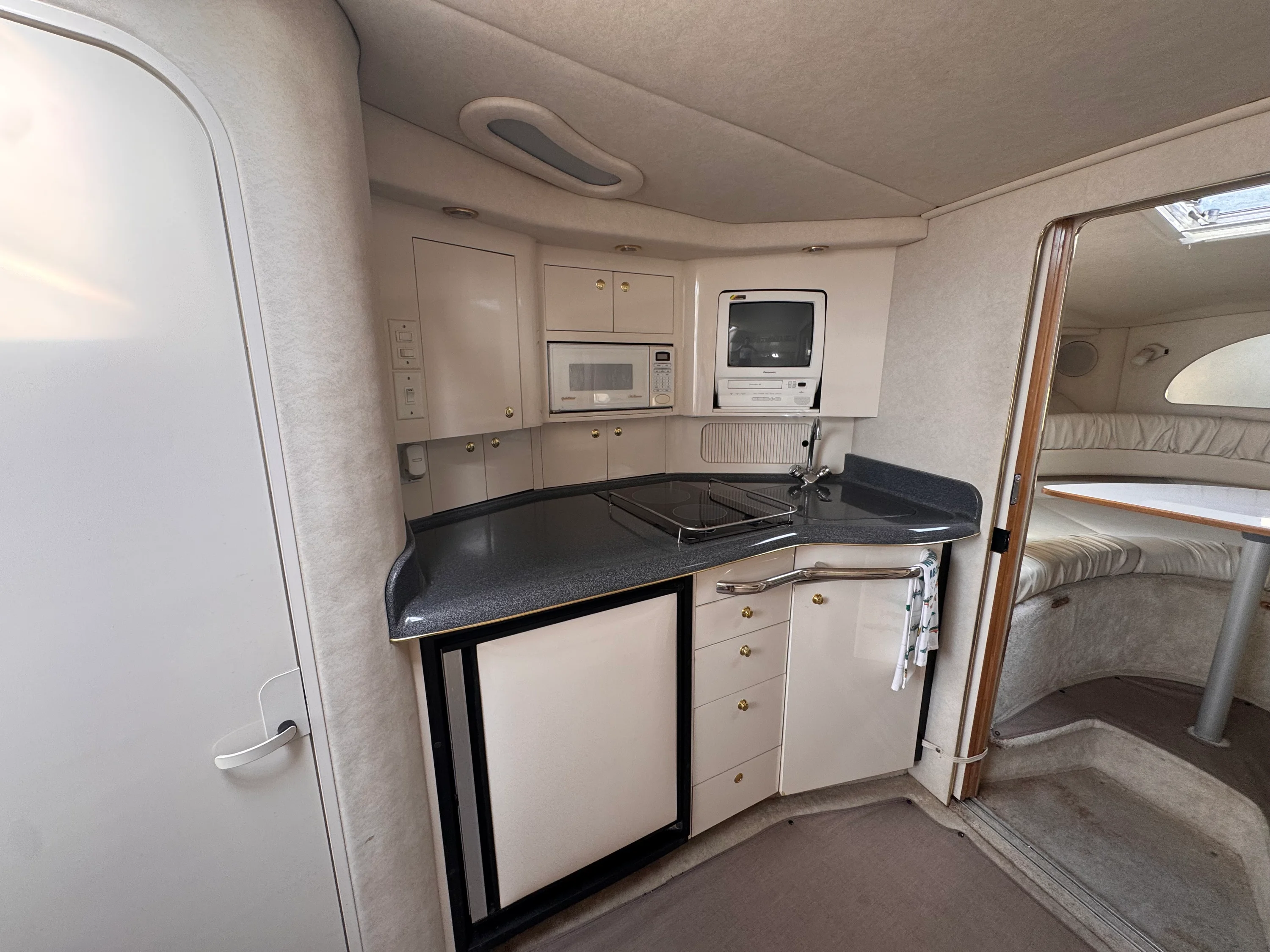 1997 Sea Ray 330 EXPRESS CRUISER Image Thumbnail #17