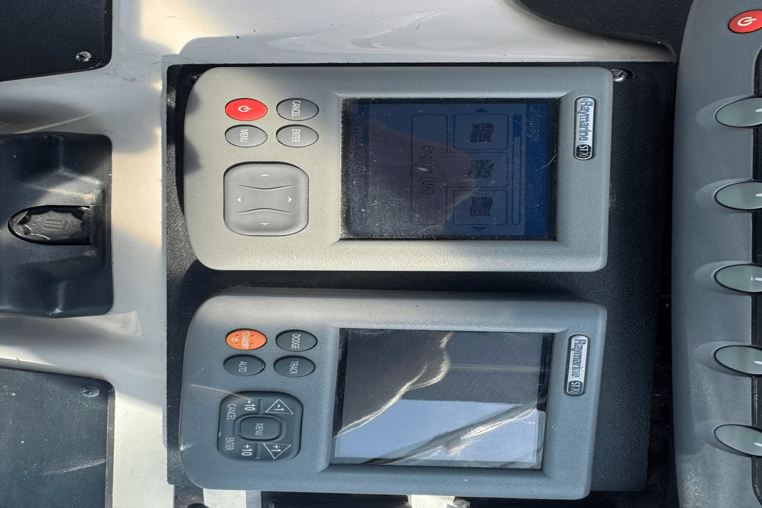 1997 Sea Ray 330 EXPRESS CRUISER Image Thumbnail #7