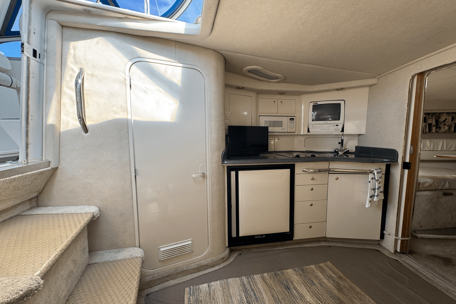 1997 Sea Ray 330 EXPRESS CRUISER Image Thumbnail #18