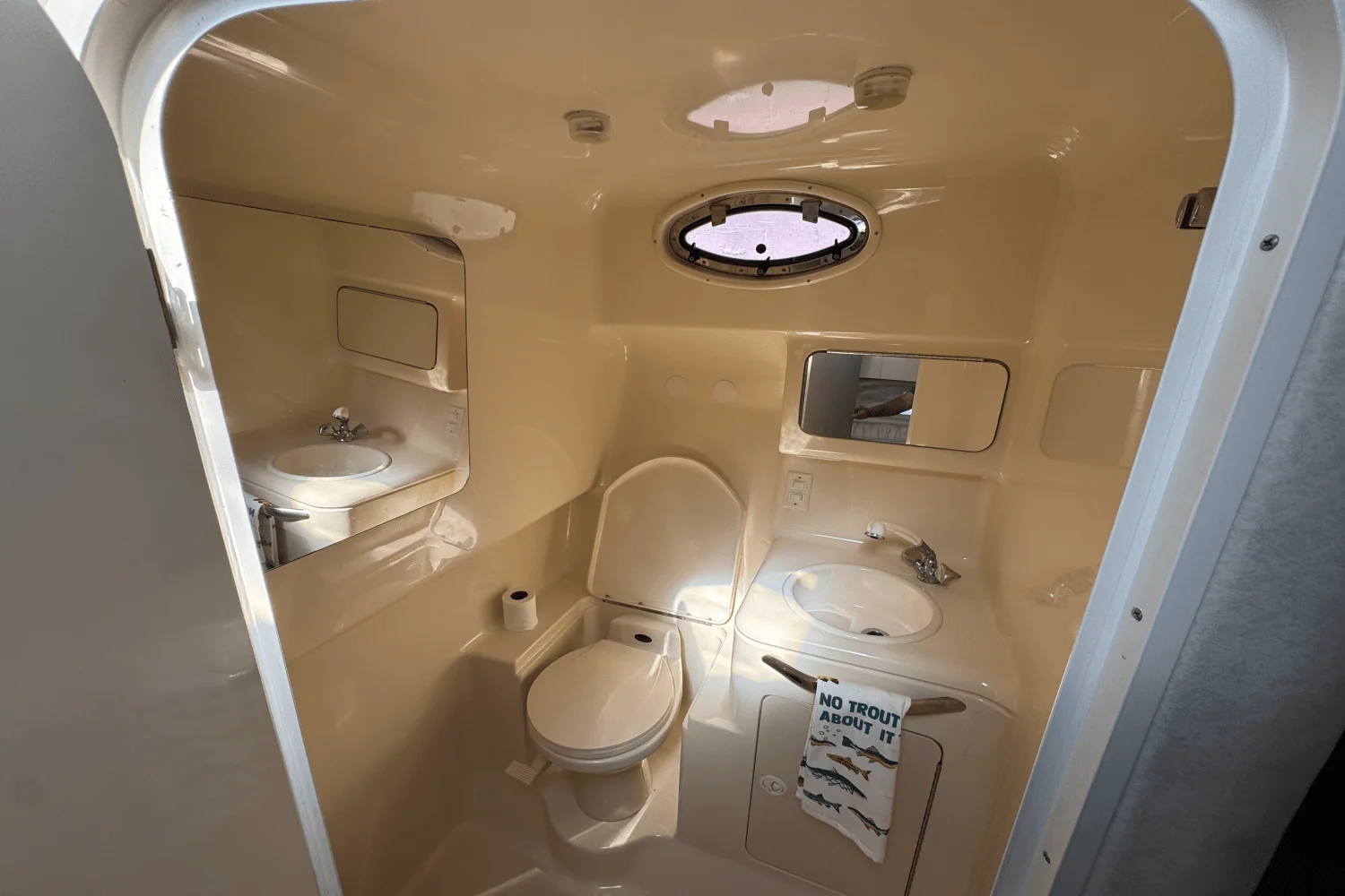 1997 Sea Ray 330 EXPRESS CRUISER Image Thumbnail #24