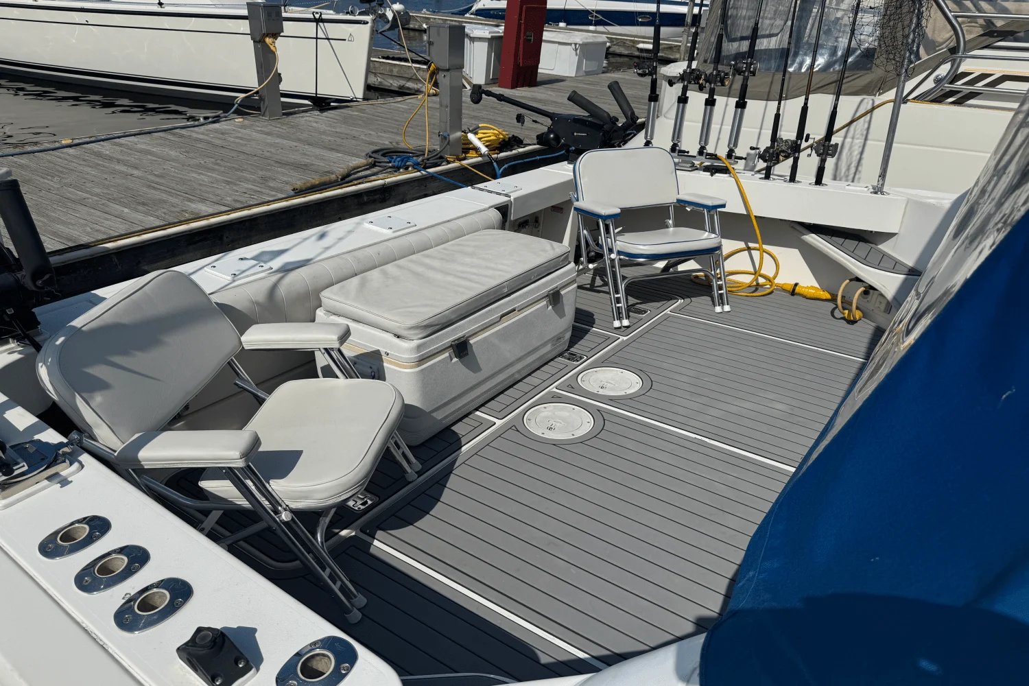 1997 Sea Ray 330 EXPRESS CRUISER Image Thumbnail #3