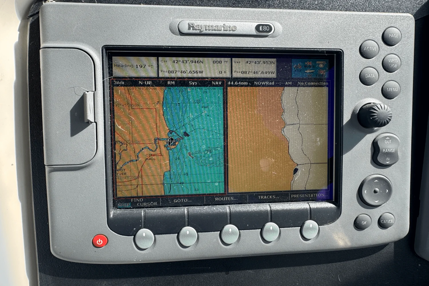 1997 Sea Ray 330 EXPRESS CRUISER Image Thumbnail #8