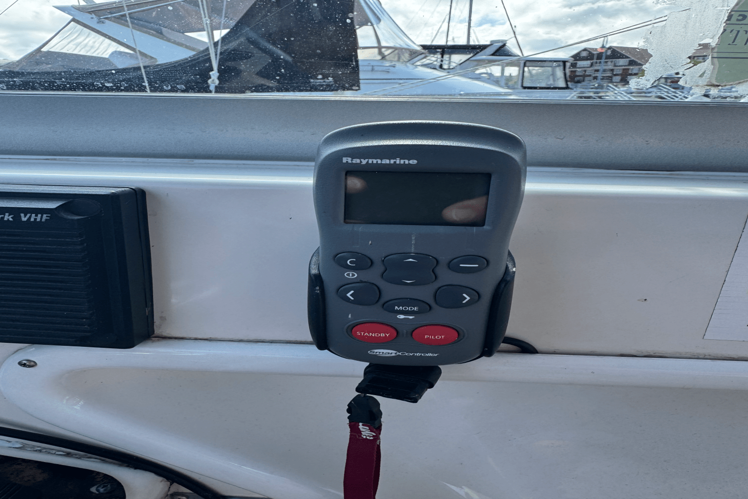 1997 Sea Ray 330 EXPRESS CRUISER Image Thumbnail #11