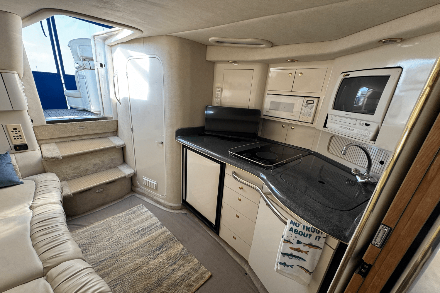 1997 Sea Ray 330 EXPRESS CRUISER Image Thumbnail #22