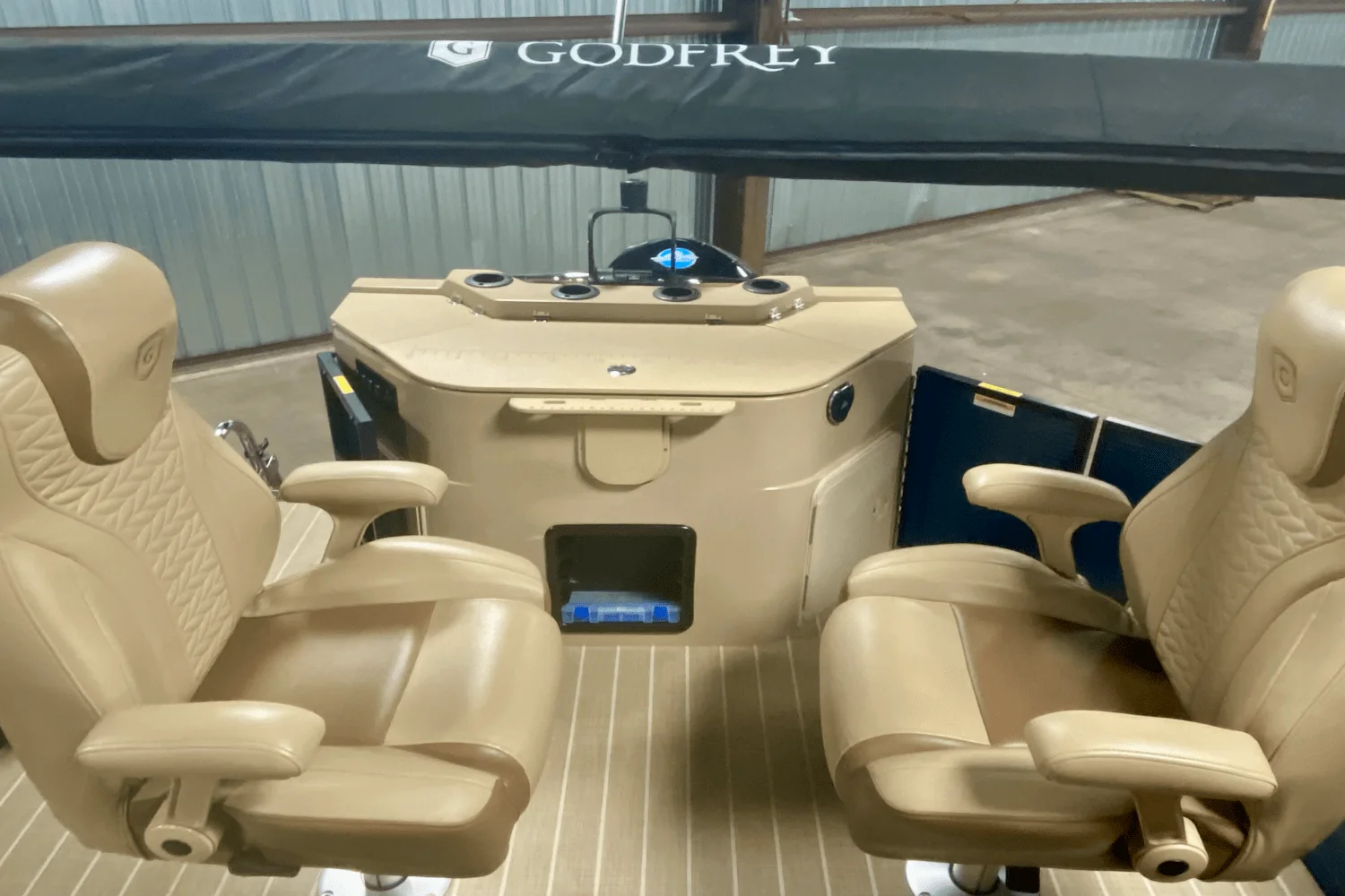 2021 Godfrey 235 SFL Image Thumbnail #3