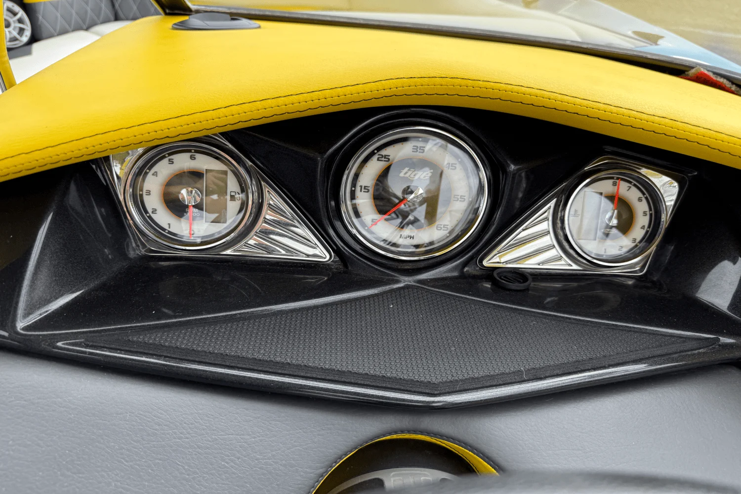 2012 Tige RZ4 Image Thumbnail #30