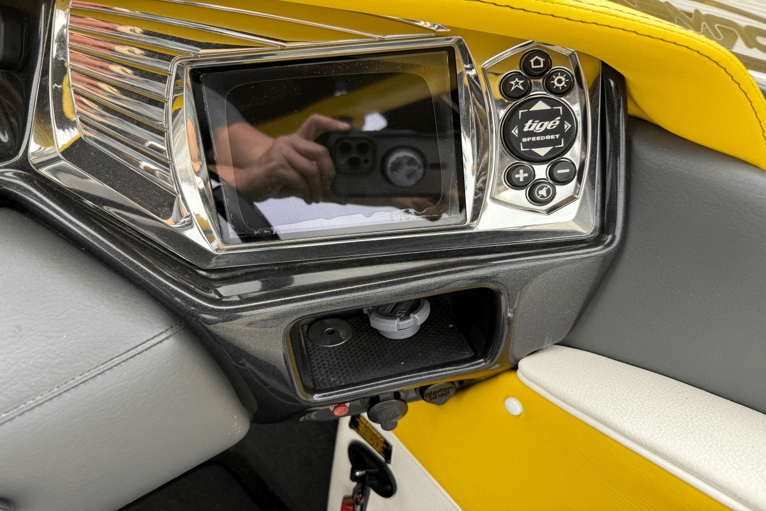 2012 Tige RZ4 Image Thumbnail #29