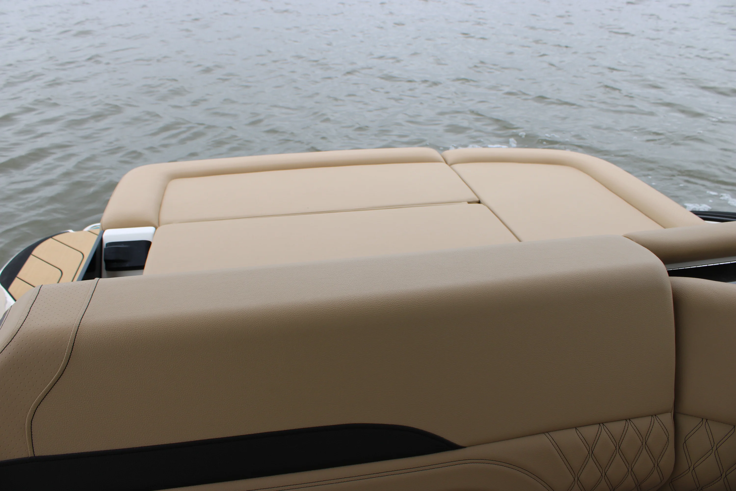 2026 Sea Ray SLX 260 Image Thumbnail #24